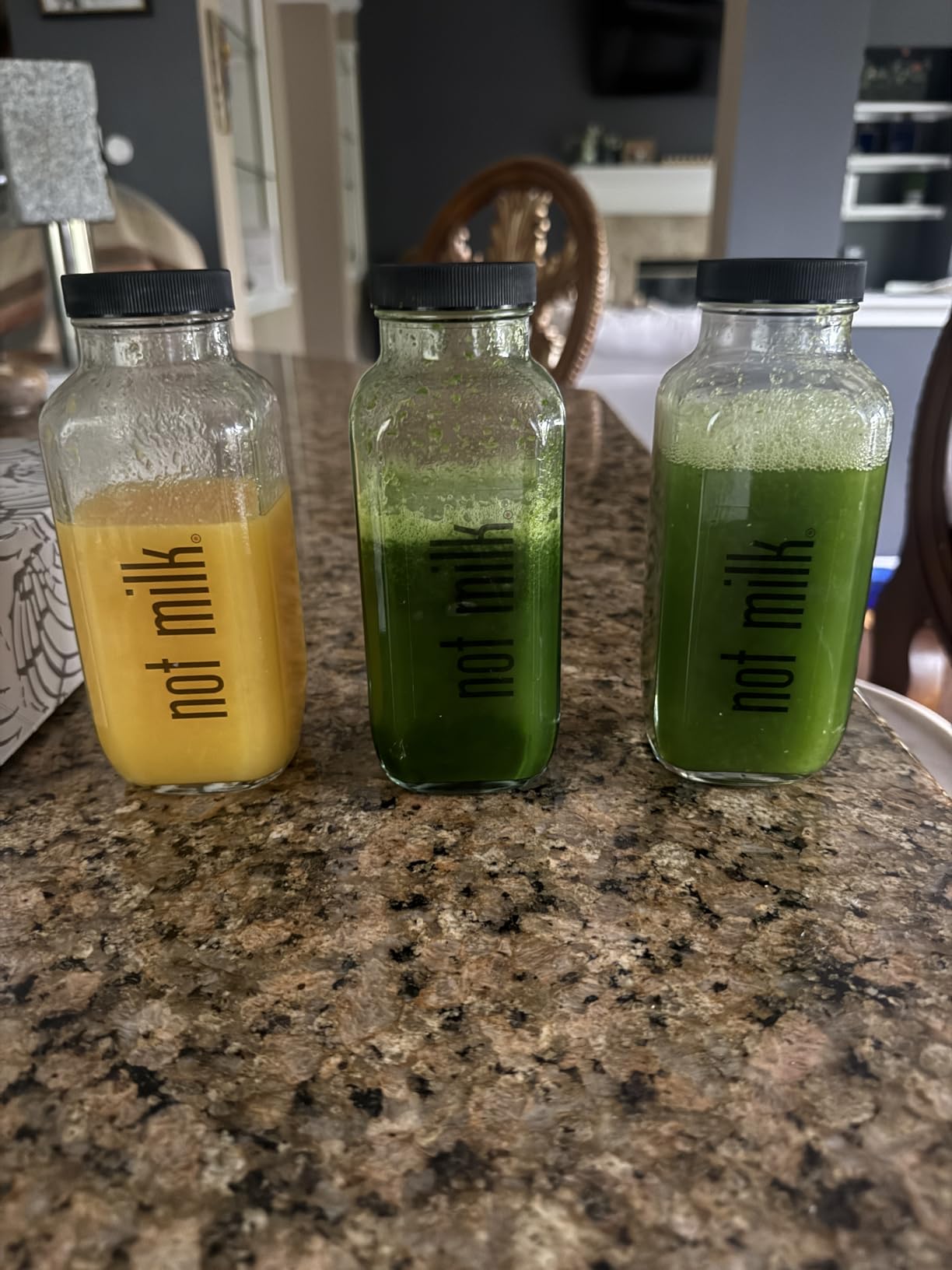 Hurom H400 Cold Press Juicer Machine, Award Winning Masticating Slow Juicer, Easy to Clean, Strainer & Hands Free with Self Feeding, Wide Mouth Hopper, Easy Assembly (Matte Black) customer photo 2