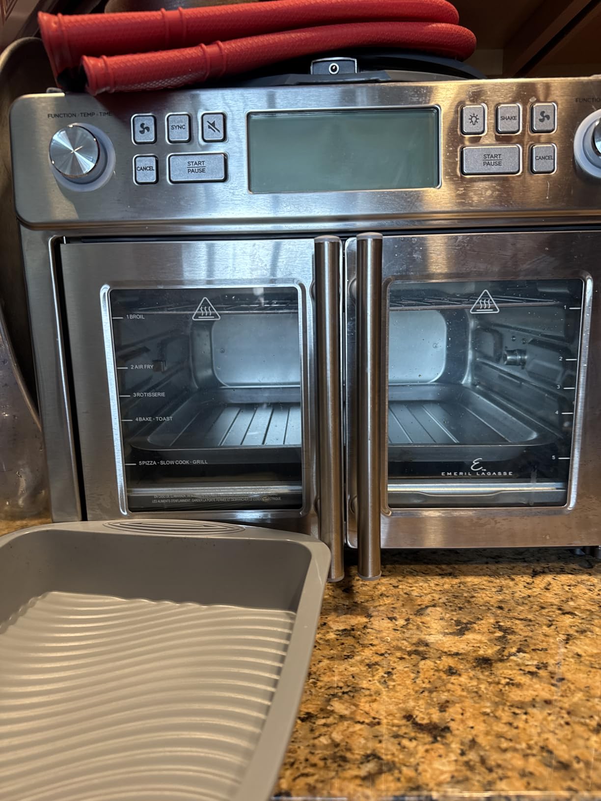 Emeril Lagasse Dual Zone Technology 25QT Air Fryer Oven customer photo 1