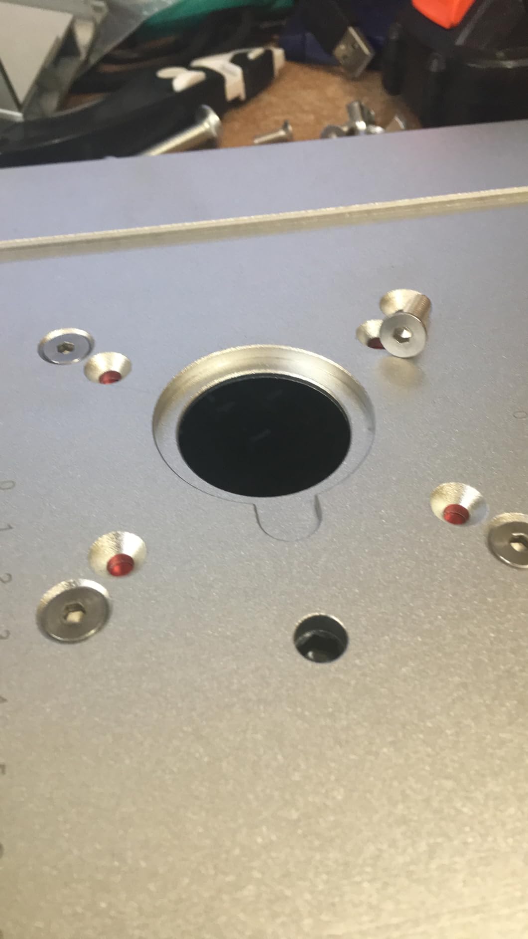 Adjustable Router Lift for 65mm Diameter Universal Trimming Machine,Aluminum Under-Table Router Base for Router Table Insert Base Plate with Double Stainless Steel Support Rod,MG-061BK customer photo 1