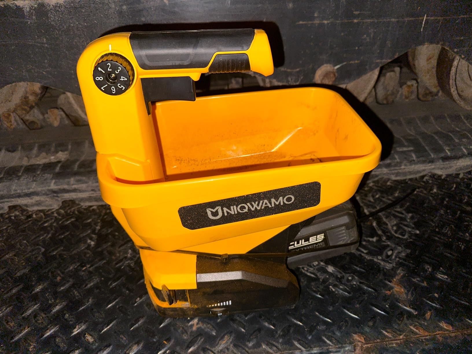 Uniqwamo Handheld Power Spreader Compatible for Dewalt 20V/60V Battery customer photo 1