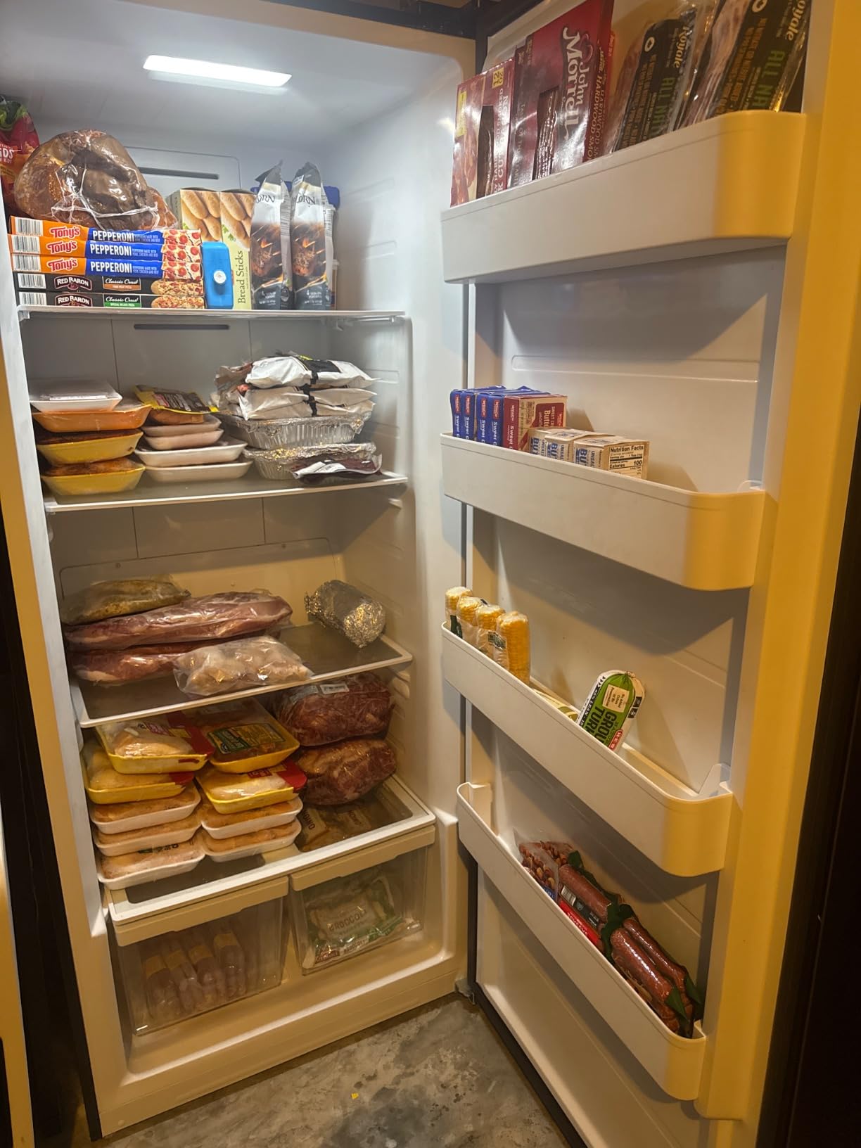 KoolMore 21 cu. ft. Upright Convertible Freezer/Refrigerator, 2-in-1 Appliance, Great Storage for Fresh or Frozen Food and Drinks, Clear Shelves and Drawers [Silver] (KM-RUF-21S) customer photo 1