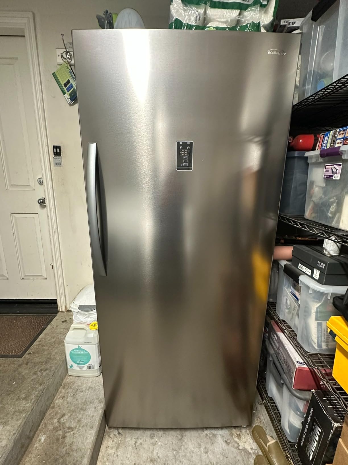 KoolMore 21 cu. ft. Upright Convertible Freezer/Refrigerator, 2-in-1 Appliance, Great Storage for Fresh or Frozen Food and Drinks, Clear Shelves and Drawers [Silver] (KM-RUF-21S) customer photo 2