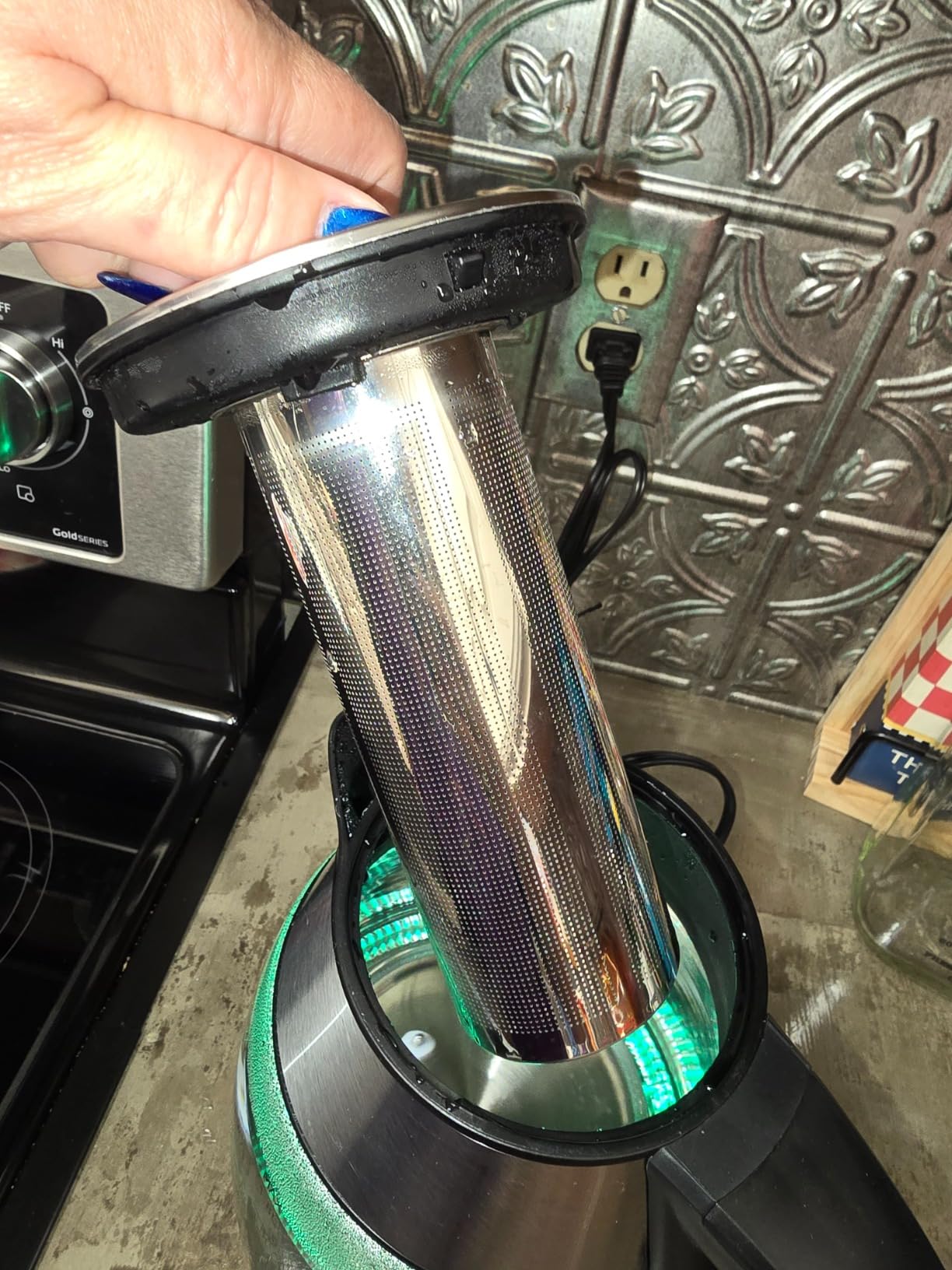 Chefman Glass Electric Kettle for Boiling Water, 1.8L 1500W, with Tea Infuser, Keep Warm Function, Auto Shut Off, Boil-Dry Protection, BPA Free, Hot Water Boiler, Electric Tea Kettle - Stainless Steel customer photo 1