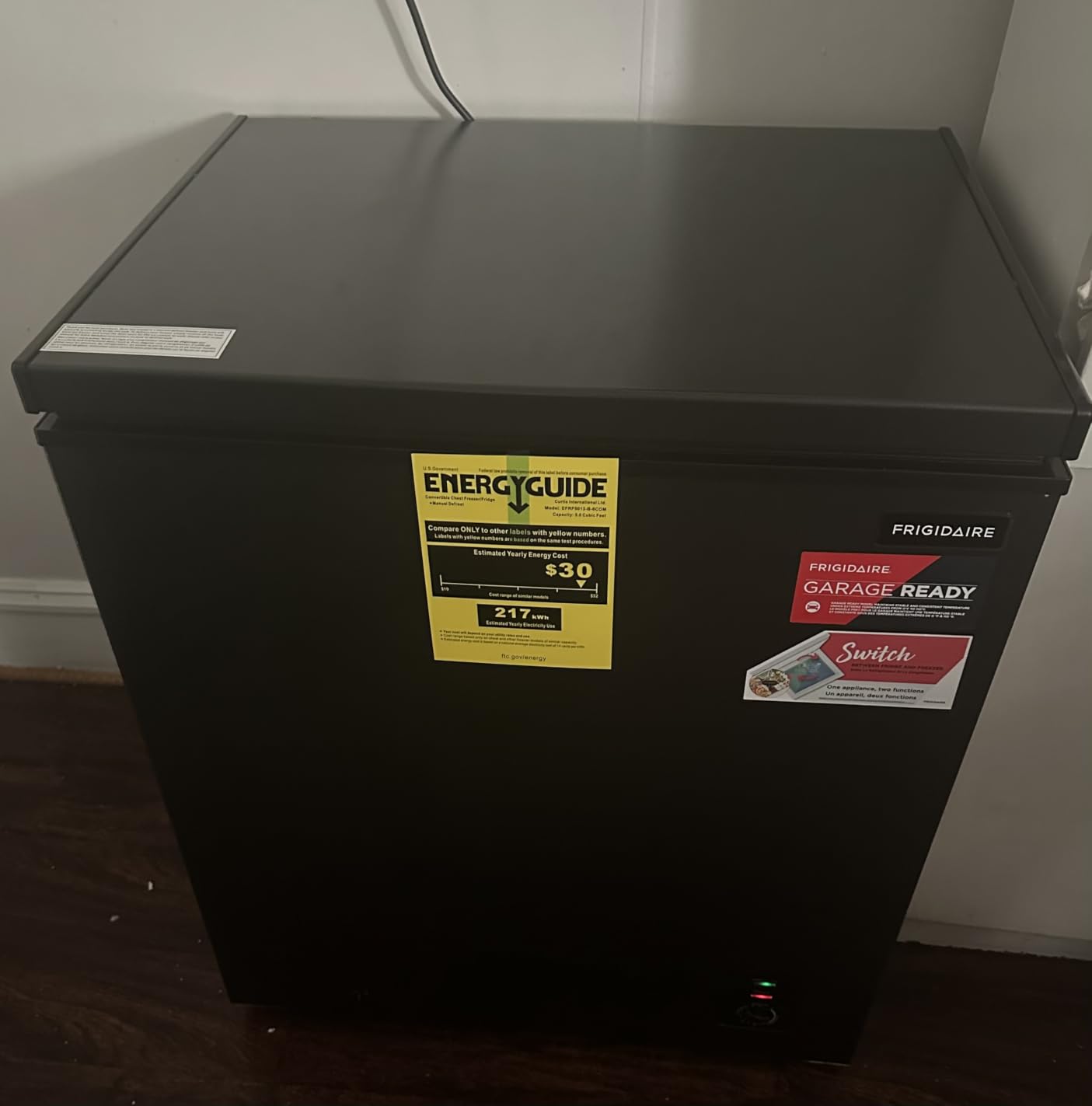 FRIGIDAIRE EFRF7003-BLACK Chest Deep Freezer, 7 Cu. Ft, Black Adjustable Thermostat-Removable Vinyl Coated Wire Basket-Easy Defrost Drain customer photo 2