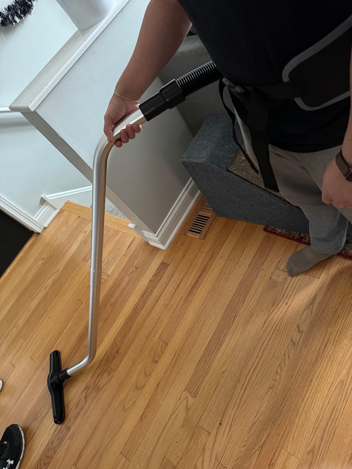 Sanitaire Transport Commercial Cordless Backpack Vacuum with Adjustable Wand, Dual 24V Batteries, Handheld Controls, SC580A. Gray customer photo 1