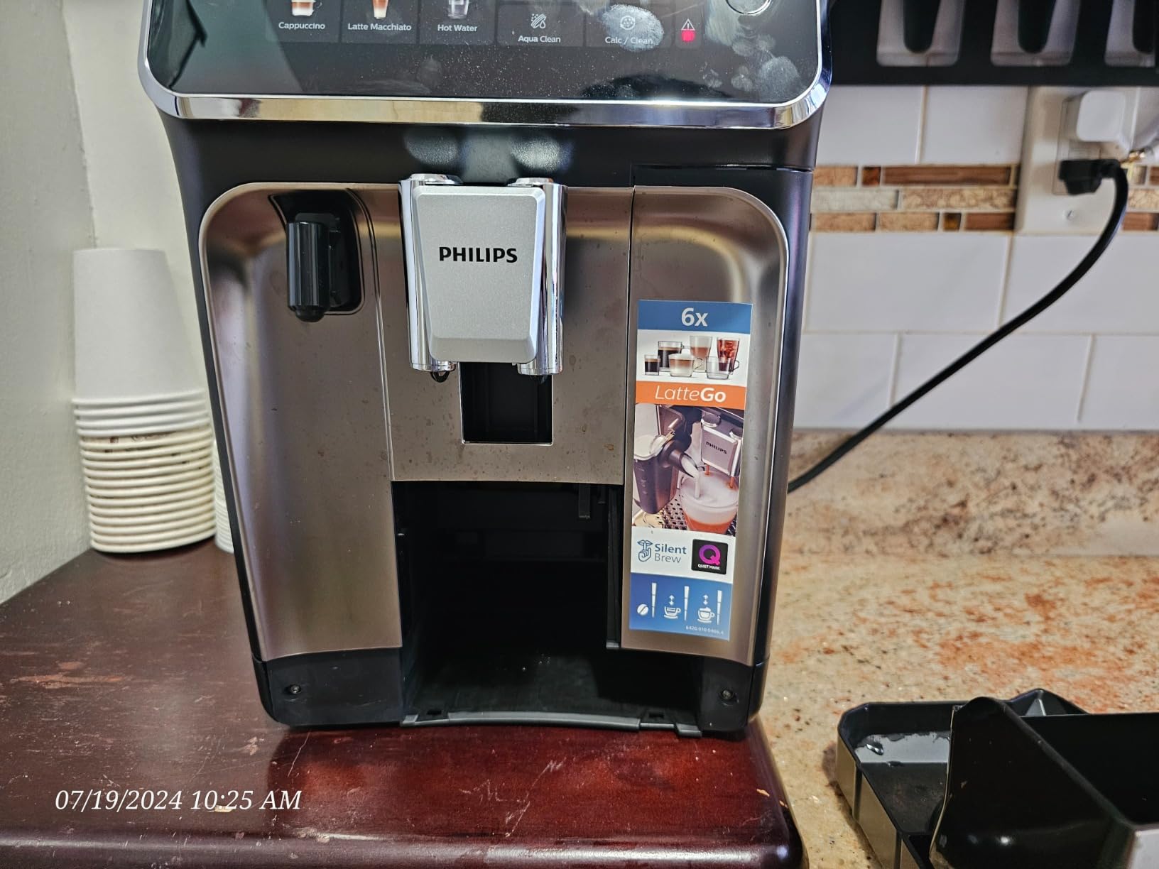 PHILIPS 3300 Series Fully Automatic Espresso Machine - LatteGo Milk System, 5 Coffee Varieties, Intuitive Touch Display, SilentBrew, 100% Ceramic Grinder, AquaClean Filter, Glossy Black (EP3347/90) customer photo 1