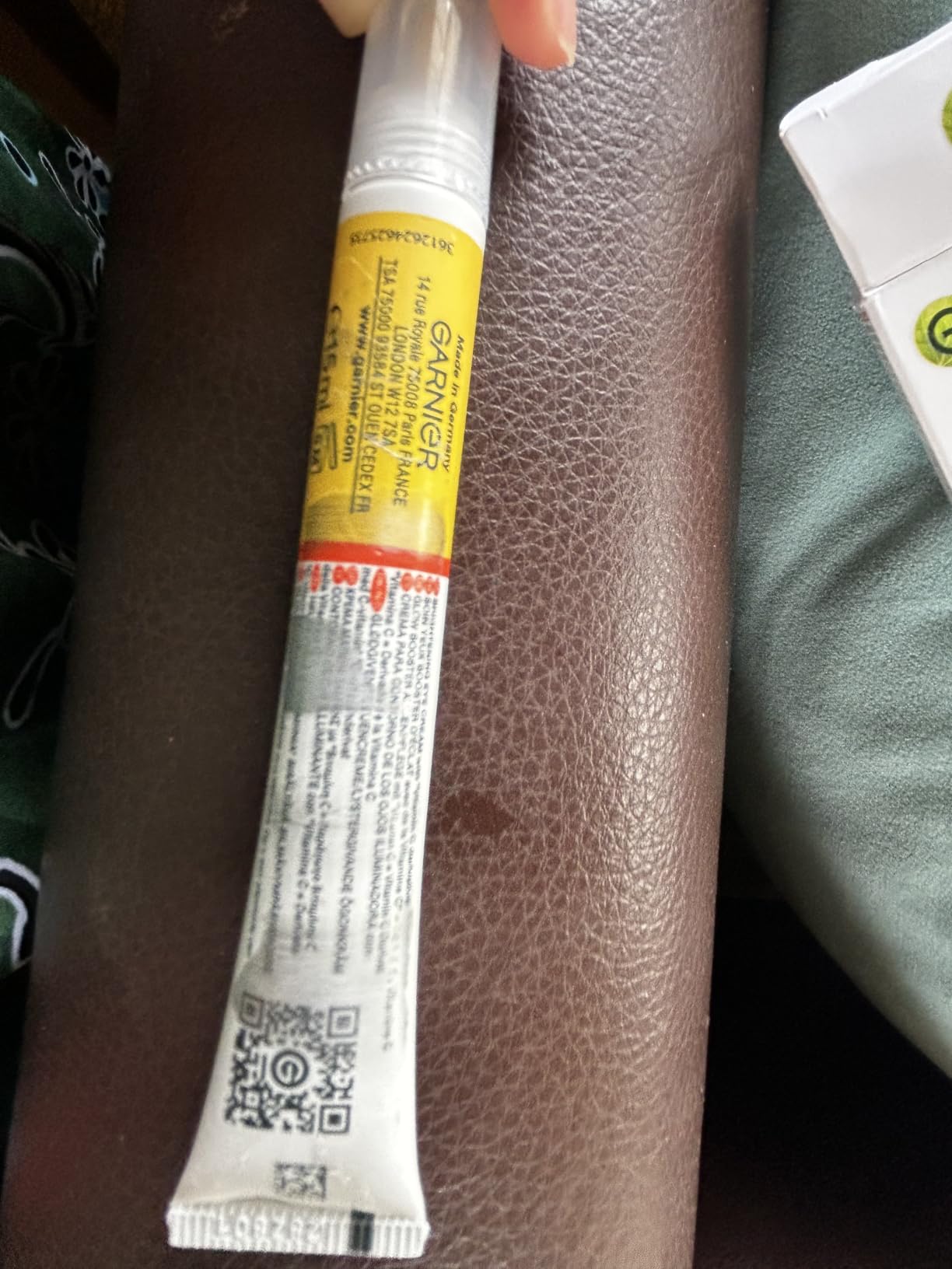 Garnier Eye Cream, With 4% Vitamin C, Brightening Eye Treatment For Dark Circles, Prevents Under Eye Bags And Puffiness, Vitamin C*, 15ml customer photo 1