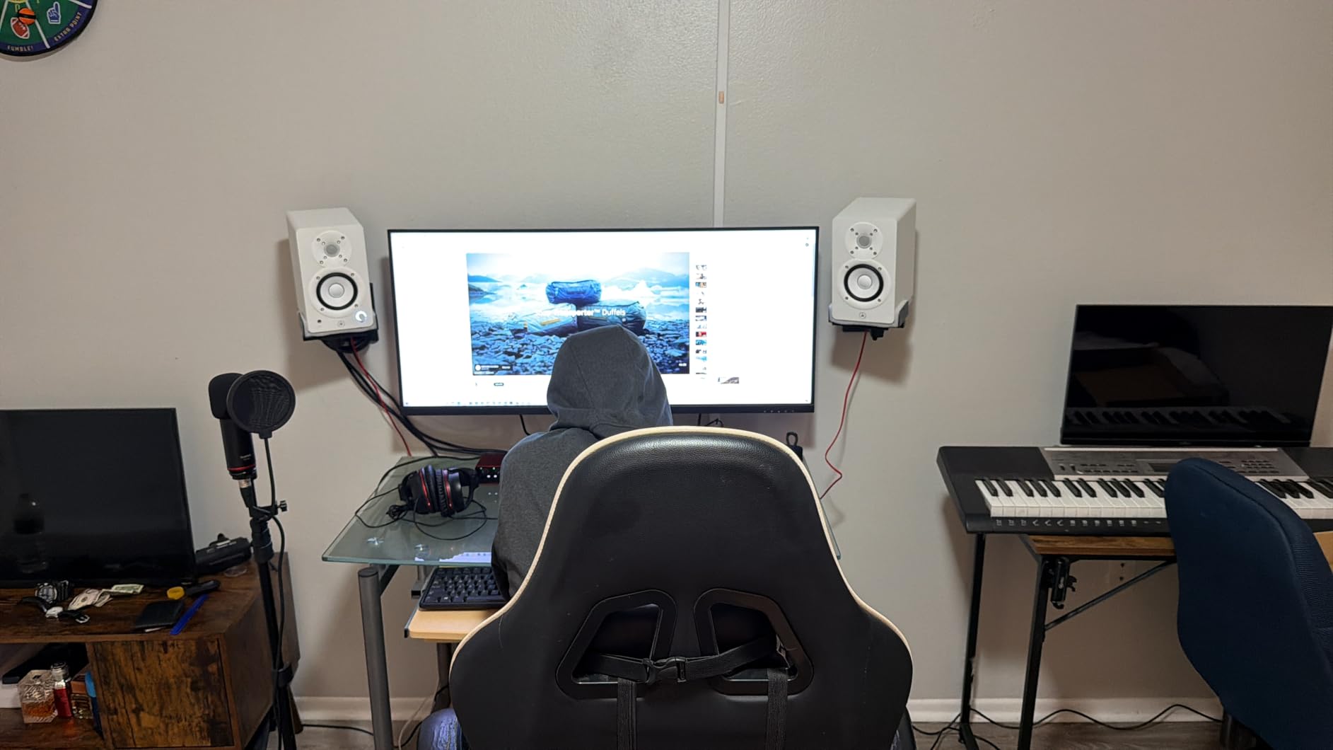 Yamaha HS4 Powered Studio Monitor in Black, Pair (HS4 B) customer photo 2