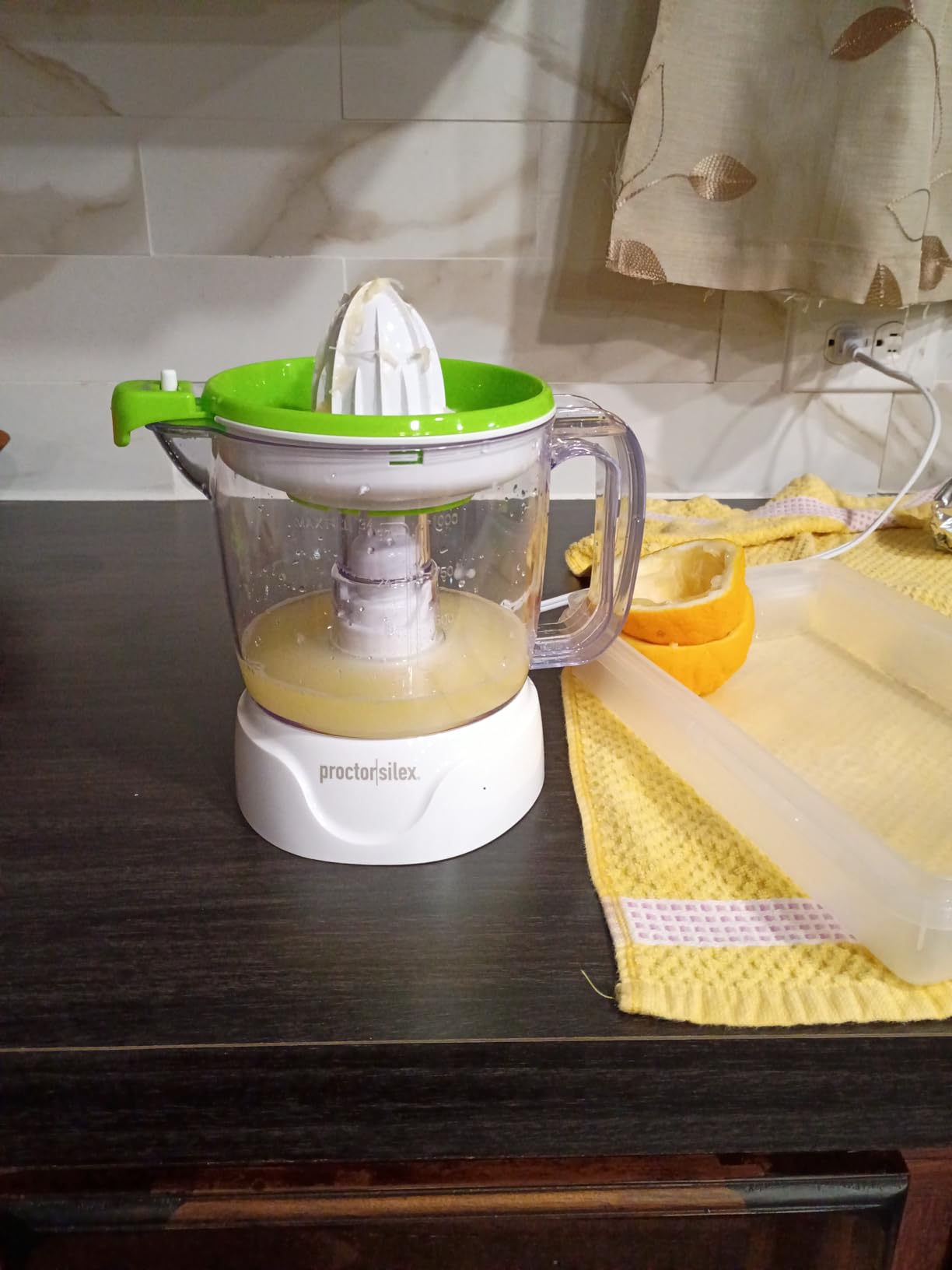 Proctor Silex 34 oz. Electric Citrus Juicer, Orange Juicer customer photo 1