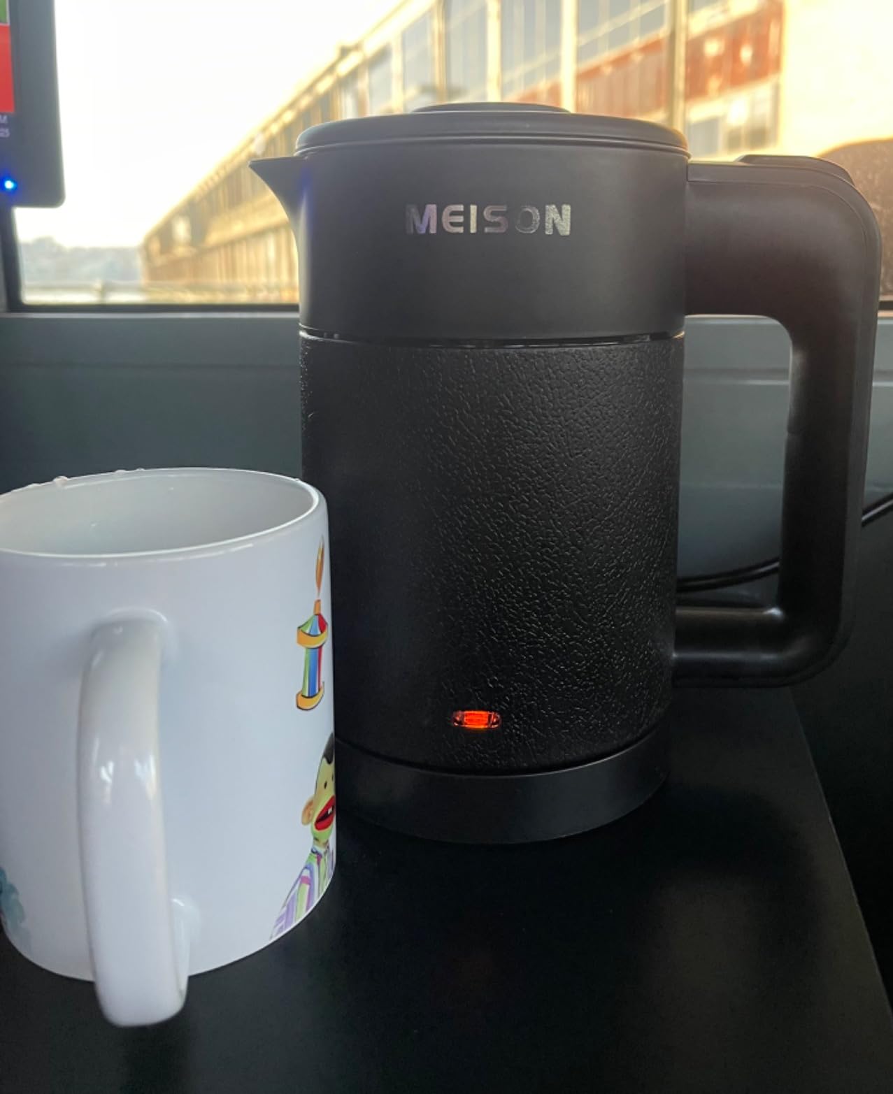 0.6L Small Electric Kettles Stainless Steel, Travel Mini Hot Water Boiler Heater, Double Wall Cool Touch Portable Teapot, Auto Shut-Off & Boil-Dry Protection, 120V/800W, 2 Year Warranty (Black) customer photo 1