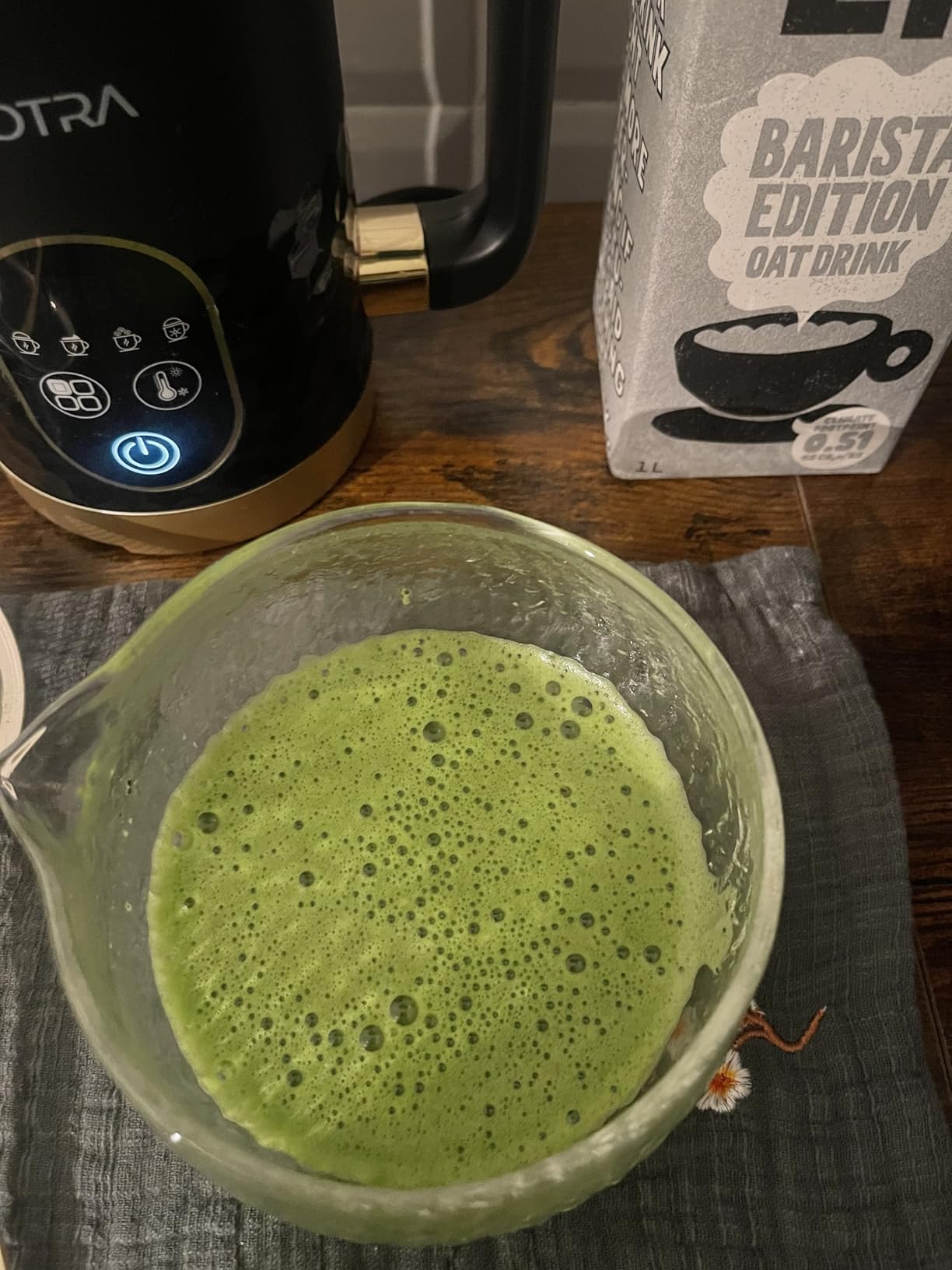 DWEHIXBUY 7Pcs Japanese Matcha Tea Set, Matcha Kit with Matcha Bowl (with Pouring Spout), Matcha Whisk, Whisk Holder, Strainer - Elegant Matcha Set for Gifting, Gift Box Packaging glass customer photo 1