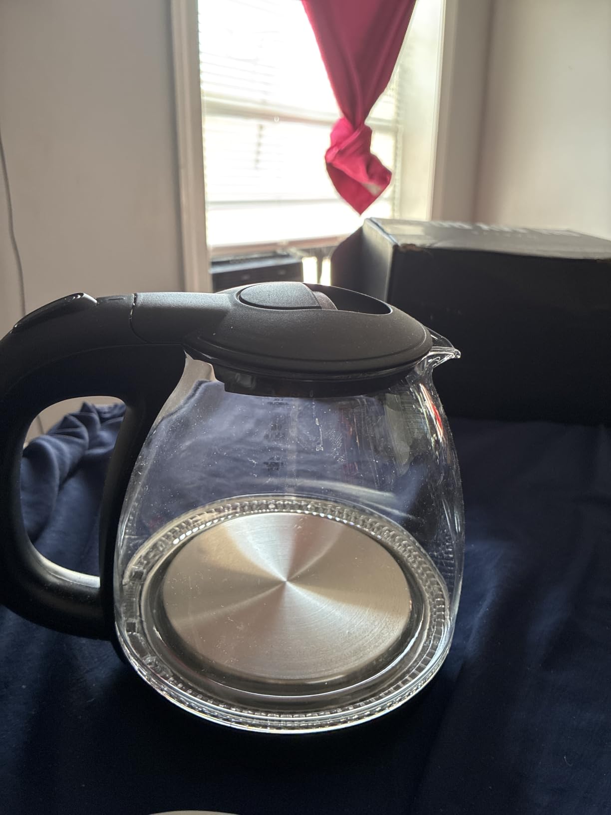 Elite Gourmet Dual-Voltage Travel Kettle, 0.6L Stainless Steel, Black | 120-230V, Cool-Touch Double Wall Insulated, Hinged-Locking Lid, Auto Shut-Off & Boil-Dry Protection customer photo 1