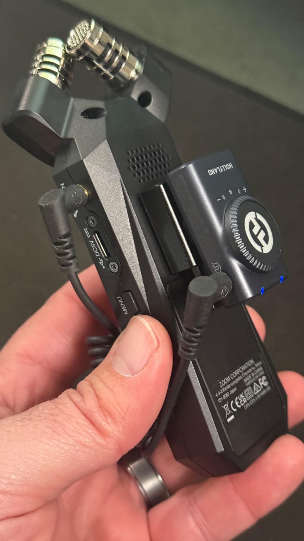 Zoom H1 Essential Recorder for Musicians, Podcasters & Content Creators customer photo 1