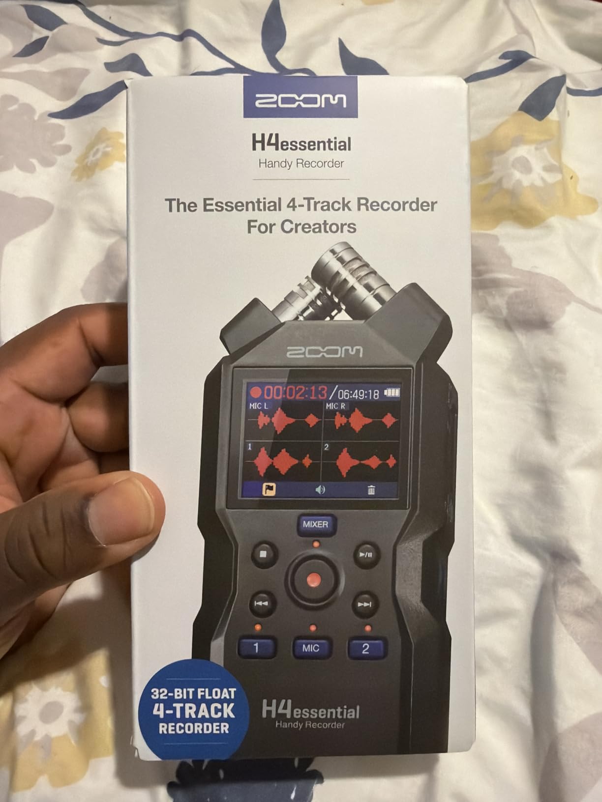 Zoom H4 Essential Handheld Recorder for Musicians, Podcasters & Filmmakers customer photo 2