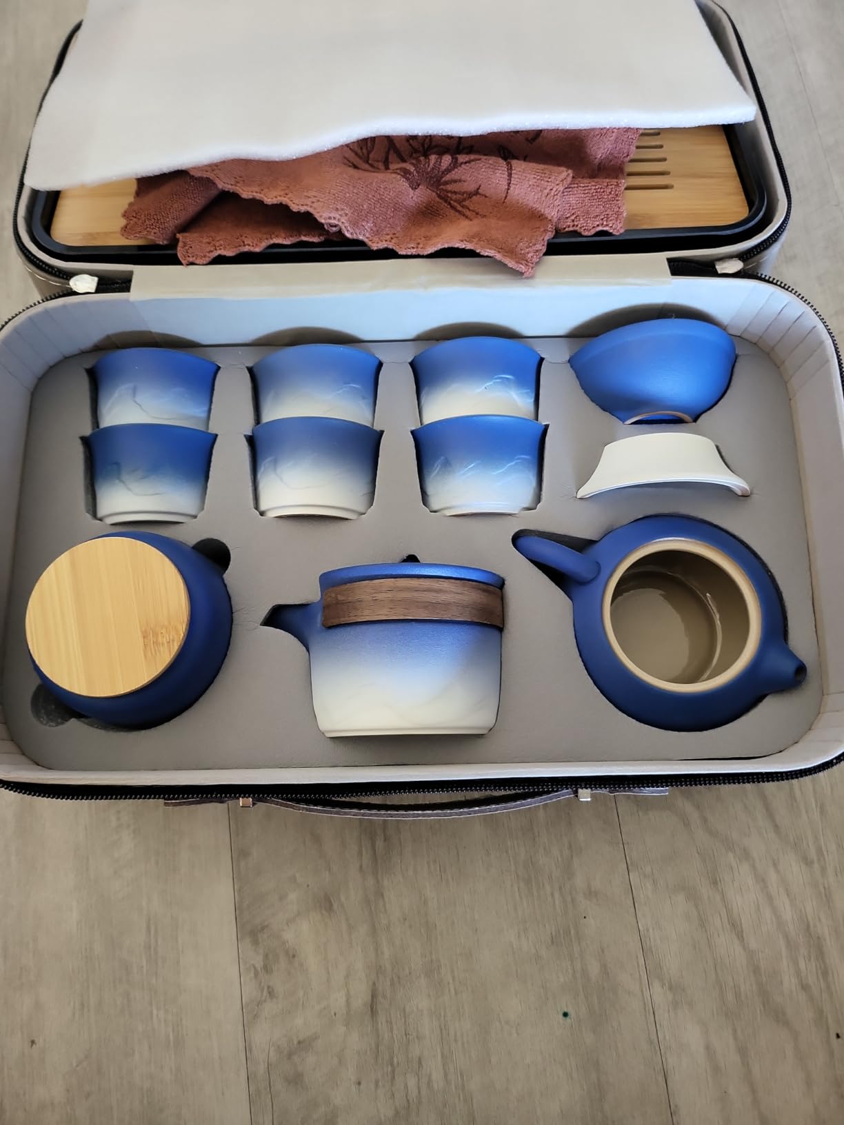 LURRIER Gongfu tea sets, Portable Ceramic TeaSet, Asian Tea sets for adult, Tea Gift sets, Grey leather case, Portable Travel Bag,Home,Gifting,Outdoor and Office(White Jade Thouand Mile and Mountain) customer photo 2