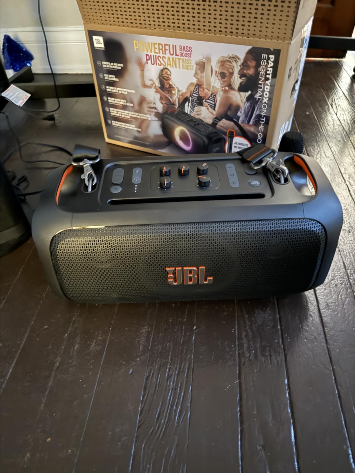 JBL PartyBox On-the-Go Essential - Portable Party Speaker - Black | Amazing JBL Pro Sound, Synched light show, JBL wireless microphone included, IPX4 splashproof protection customer photo 1