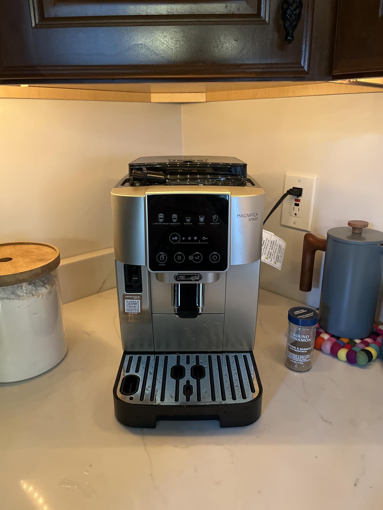 De'Longhi Magnifica Start Automatic Espresso Machine, Milk Frother, Silver customer photo 1