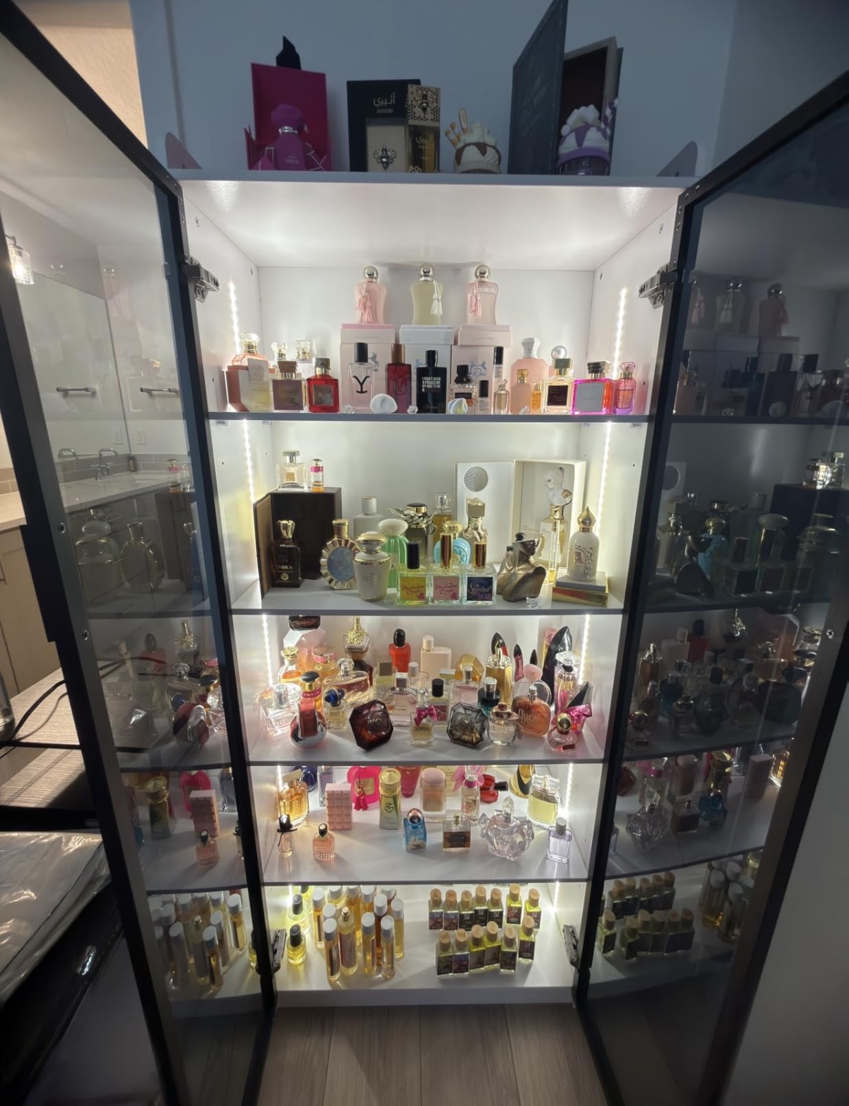Dystler 5-Tier Display Cabinet with Glass Doors and Adjustable Shelves customer photo 2
