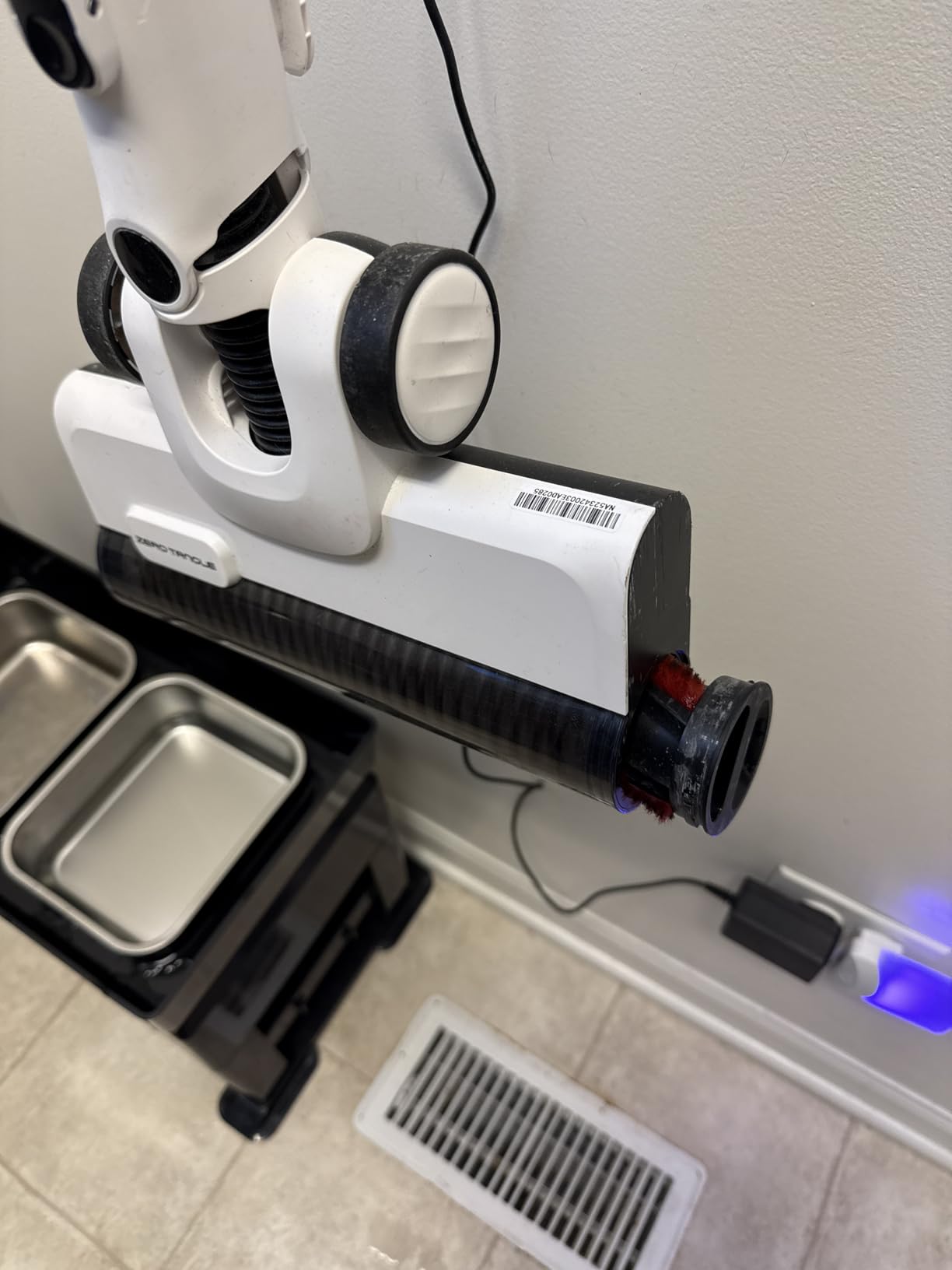 Tineco A30S Cordless Vacuum Cleaner, 160W Suction, 60Min Runtime, 1L Larger Dustbin, ZeroTangle Brush, PureCyclone Tech, Stick Vacuum Cleaner for Pet Hair, Carpet & Hard Floor customer photo 2