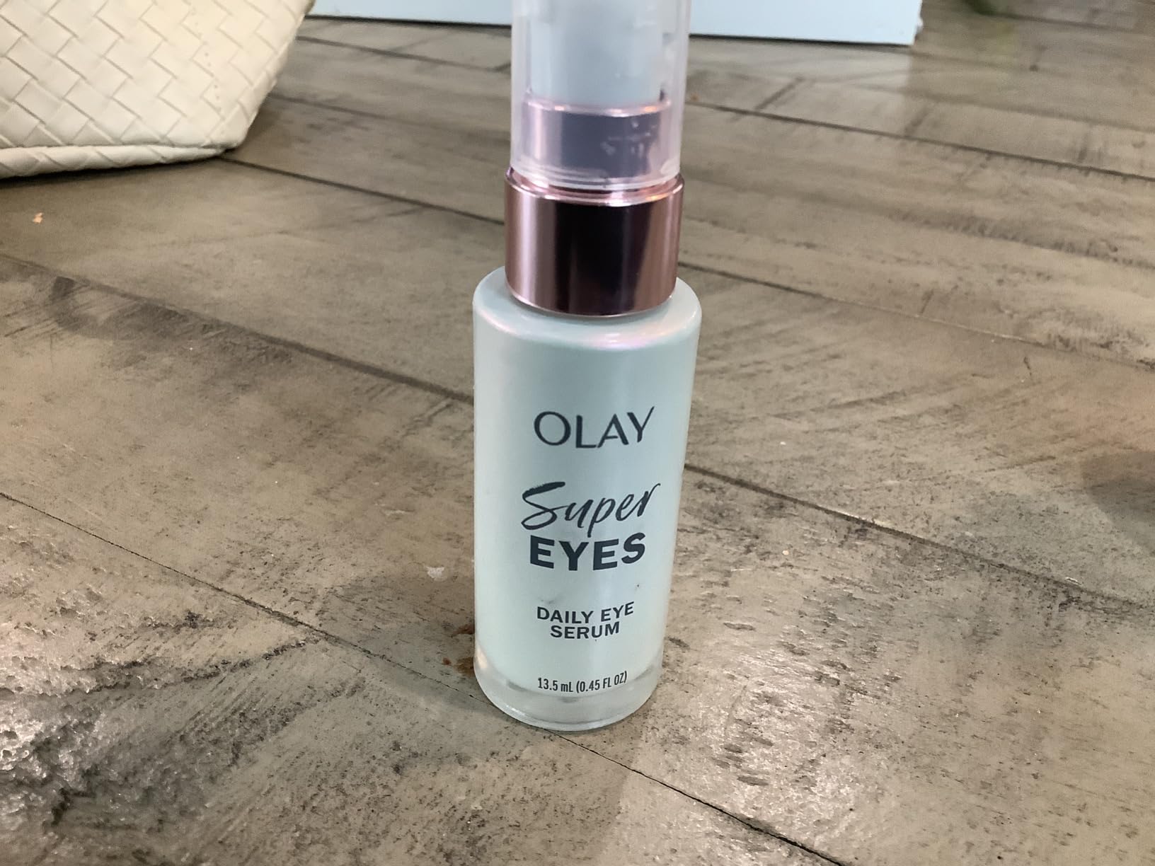 Olay Super Eye Serum - Vitamin C, Caffeine, Niacinamide, Amino Peptide, Aloe Vera - Brightens Dark Circles, Anti-Wrinkle, Anti-Aging, Brightening, Smooths Fine Lines, Firming, Hydrating, 0.45 Oz customer photo 1