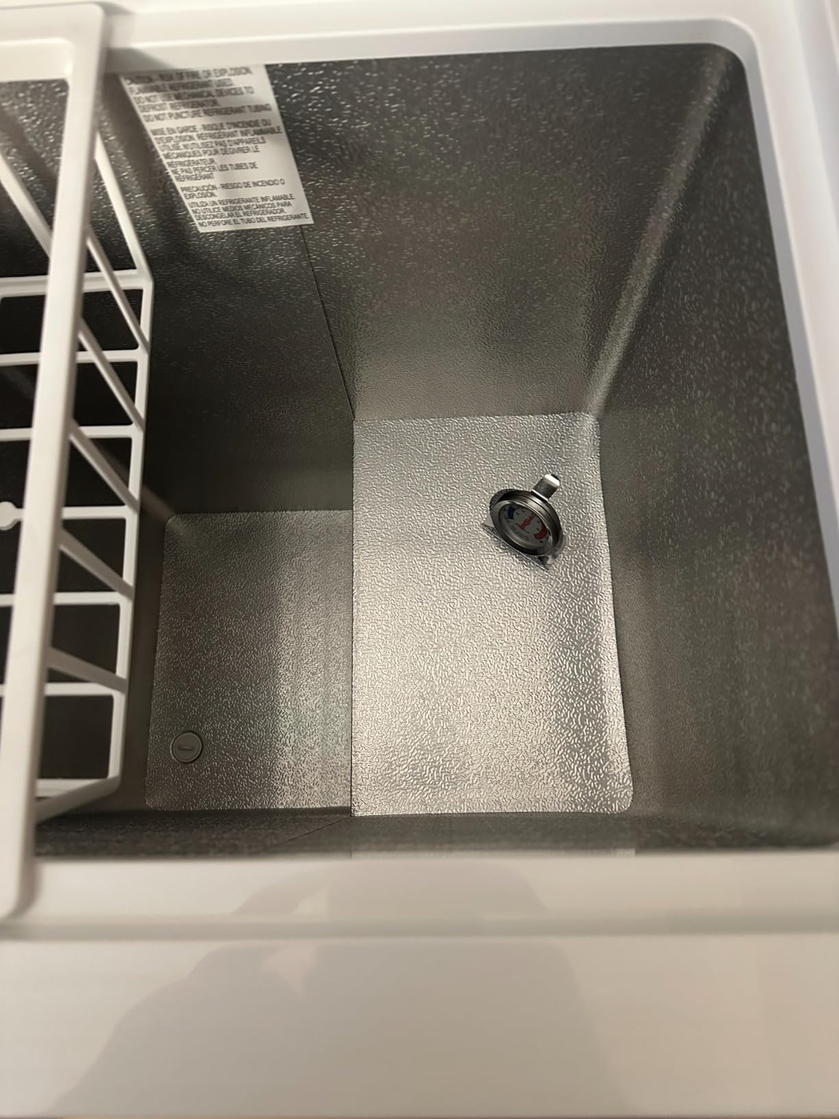BLACK+DECKER 16.2 Cu. Ft. Chest Freezer, R600a Refrigerant, BCF1620E, White customer photo 1