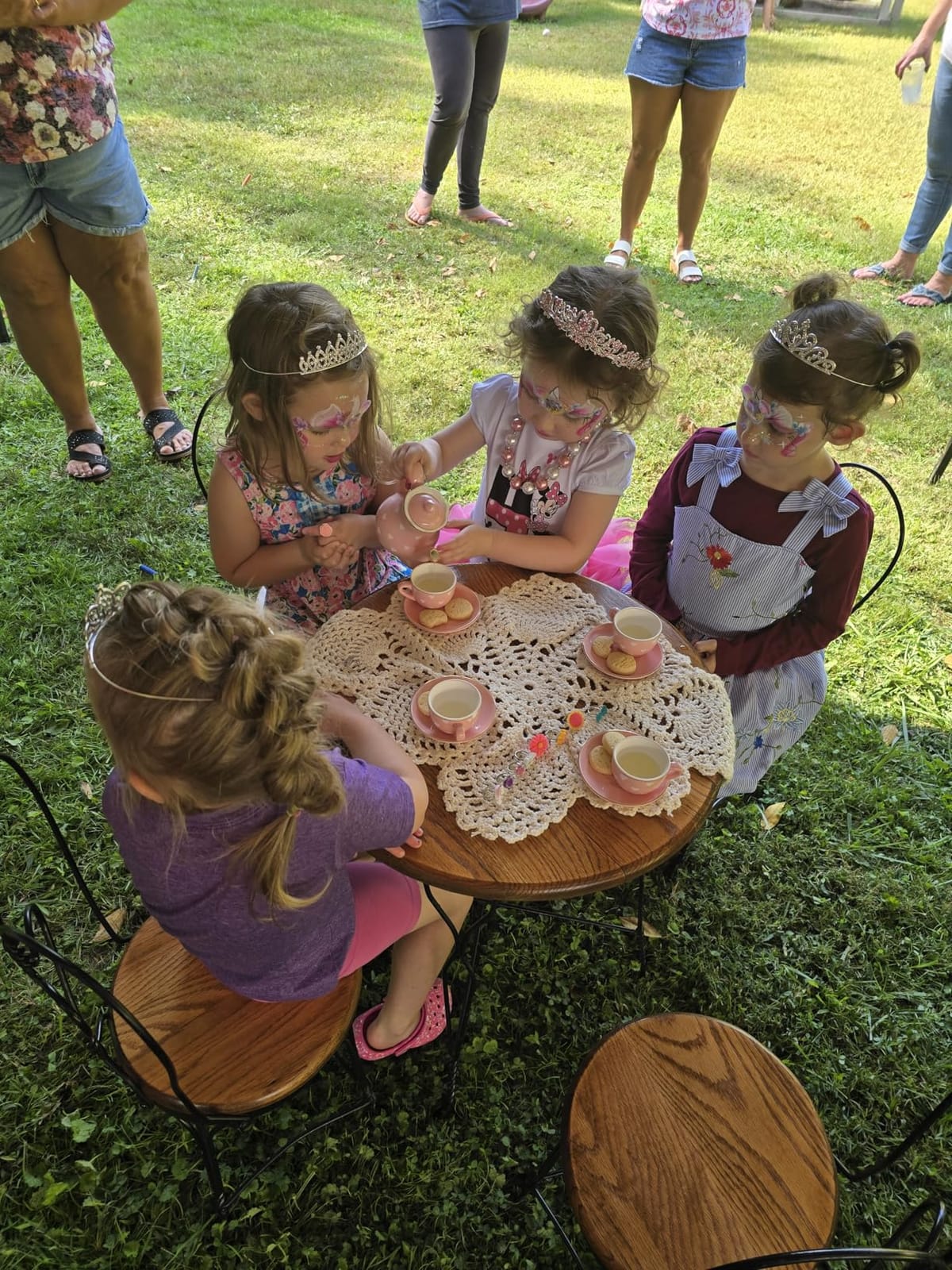 TUZT Tea Party Set for Little Girls Ages 3-8, Pink Heart Porcelain Tea Set with Gold Trim Edges, Princess Tea Time Toy Includes Pot & Cups & Saucers & Suitcase, Birthday Gifts for Toddlers Girls customer photo 1