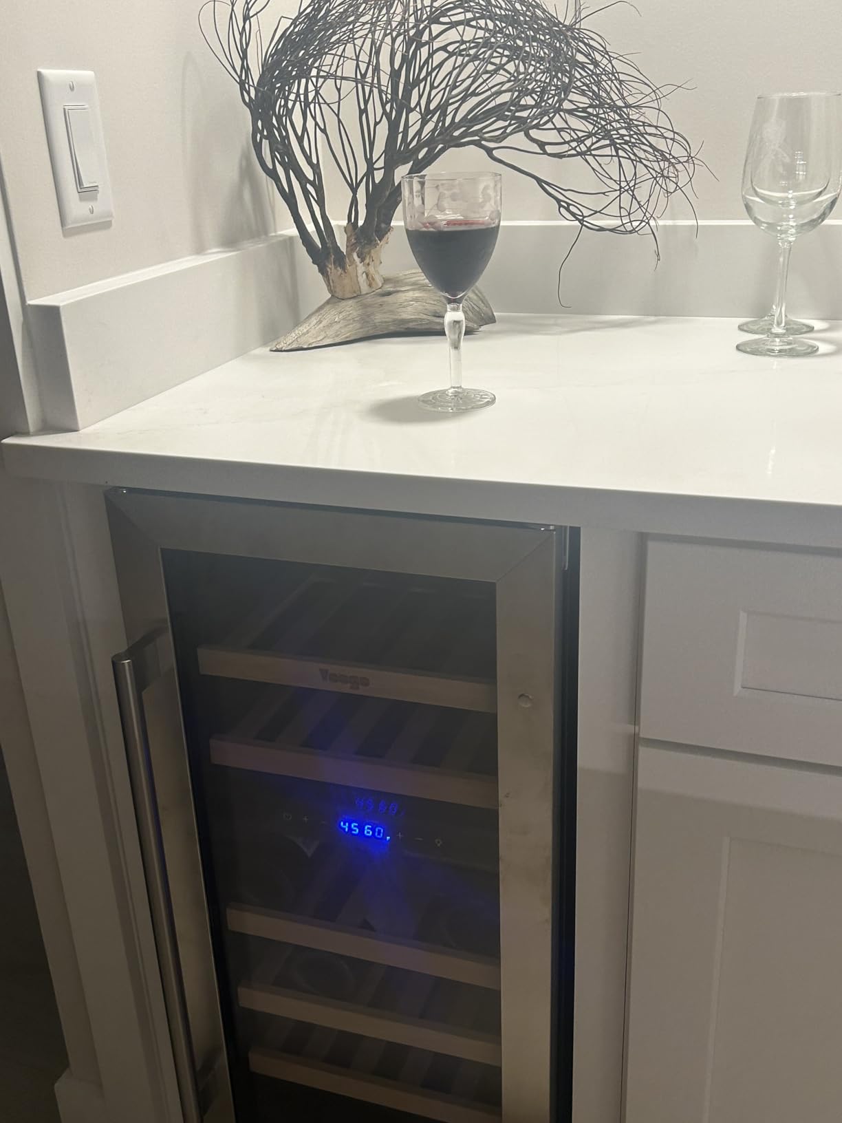 Yeego 24 Inch Wine and Beverage Refrigerator with 60 Can and 20 Bottle customer photo 1