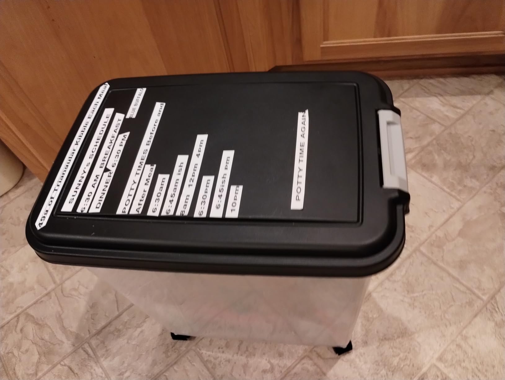 IRIS USA Dog Food Storage Container, Up to 30+11 lbs, Gray/Dark Gray customer photo 1