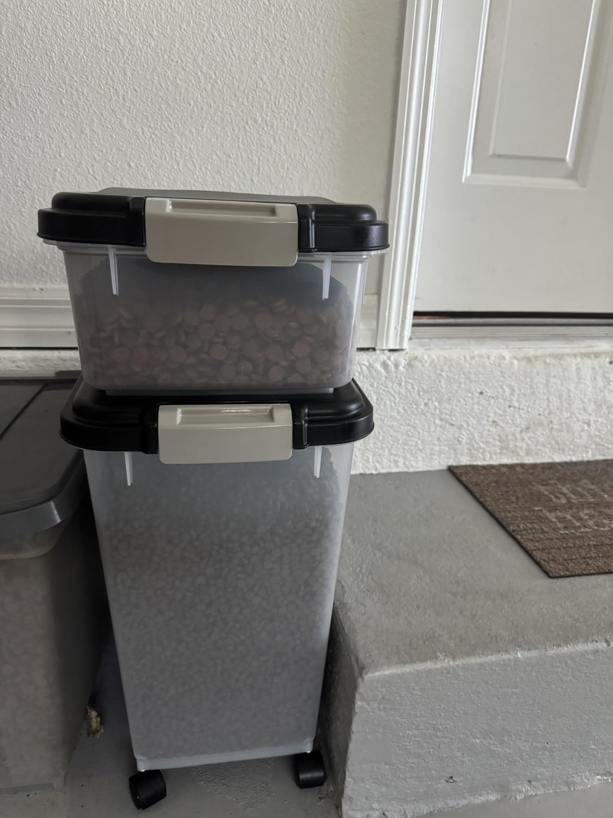 IRIS USA Dog Food Storage Container, Up to 30+11 lbs, Gray/Dark Gray customer photo 2