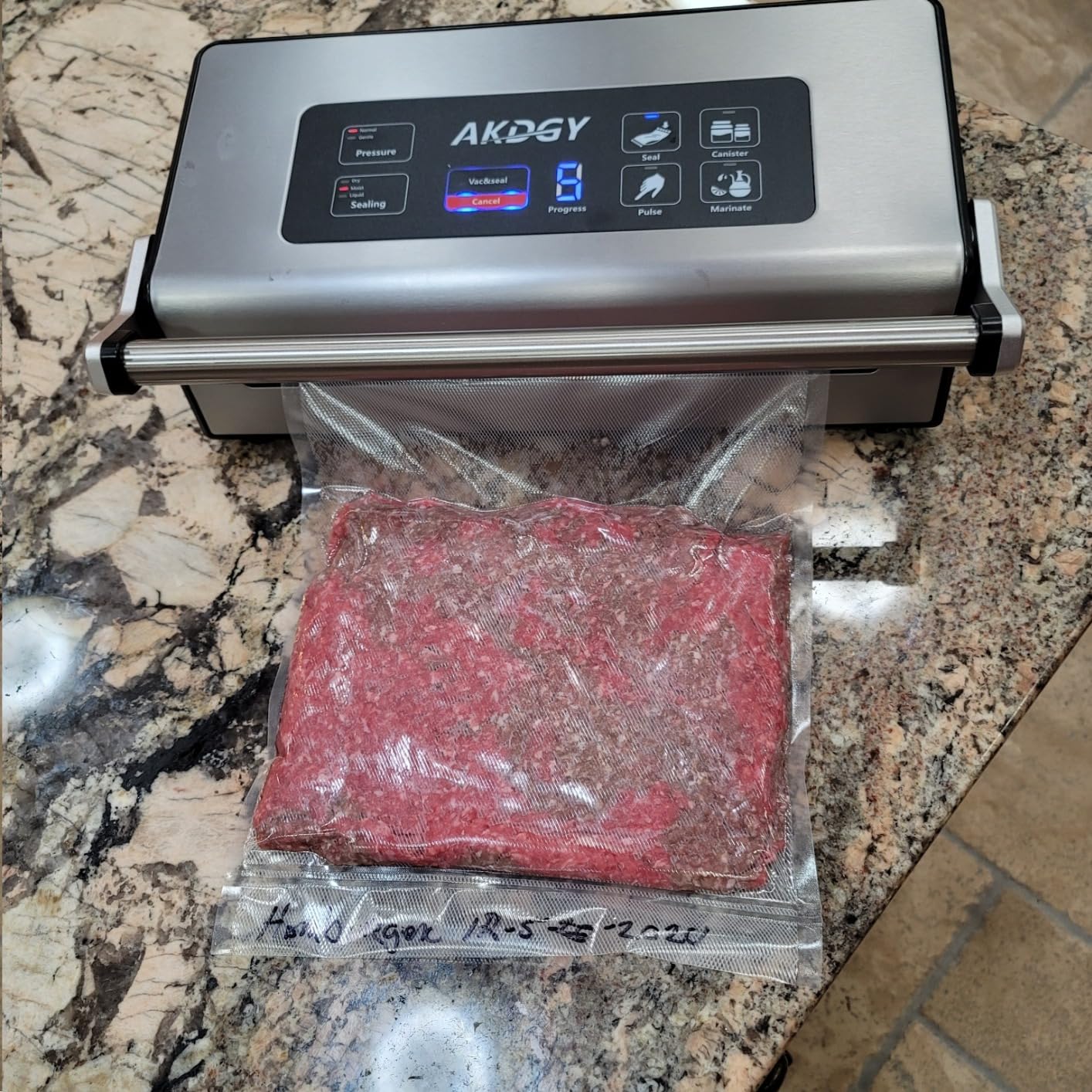 95Kpa Vacuum Sealer Machine,Upgraded Commercial Food Vacuum Sealer, 14-in-1 Functions & Double Heat Seal, Stainless Steel, Large Icons,130W Dual Pumps(25L/Min Suction), Widened Easy-Lock Handle customer photo 2