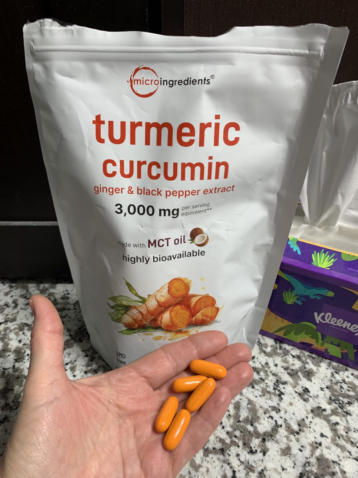 Micro Ingredients Turmeric Curcumin Supplement with Black Pepper & Ginger, 300 Softgels | Made with MCT Oil | 95% Curcuminoids | Non-GMO, Gluten Free customer photo 1