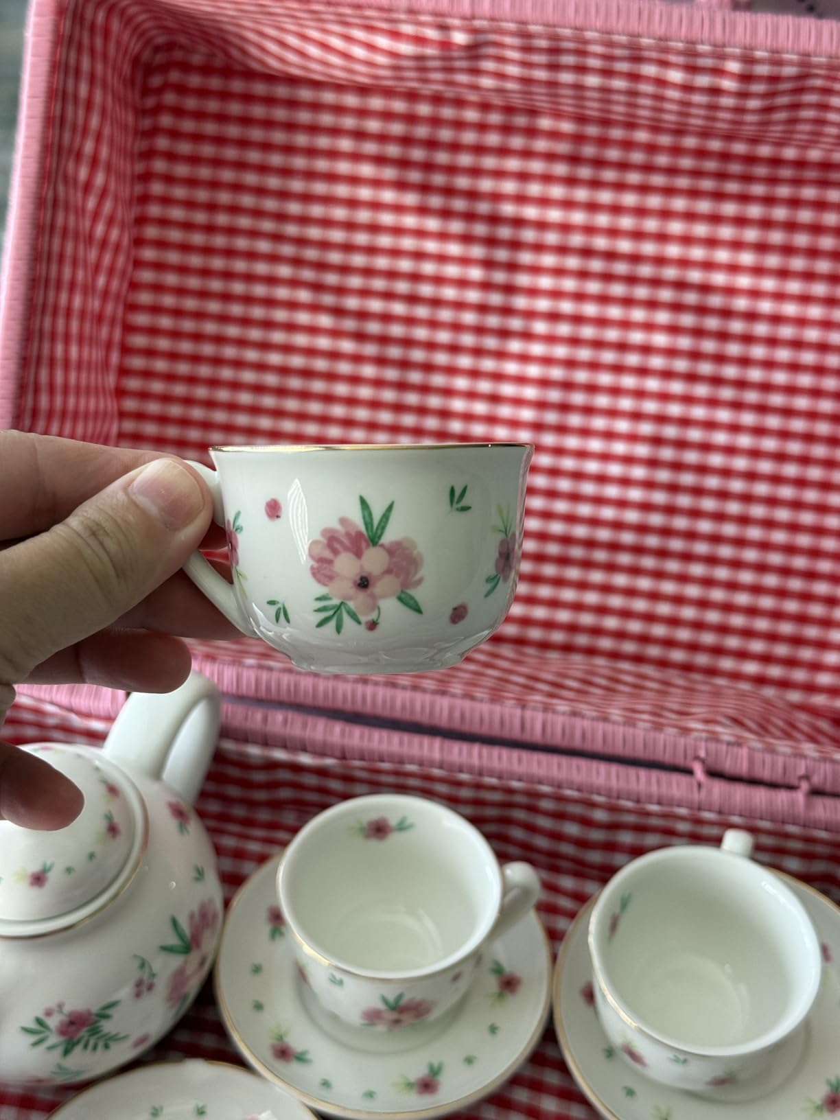 Porcelain Tea Set for Girls, Tea Party Set for Little Girls, Kids Tea Set Kitchen Pretend Play, Princess Tea Time Playset with Teapot Cups Carry Case, Toddler Girl Toys Birthday Gifts Age 3+ customer photo 1