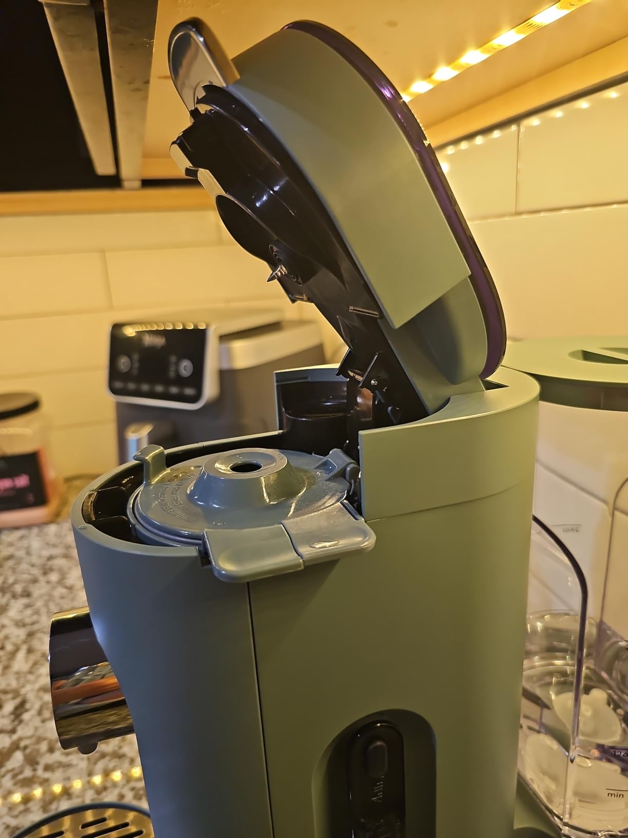 Ninja Pod & Grounds, XL Coffee Maker, K-Cup Compatible, Stone, PB055AST customer photo 1