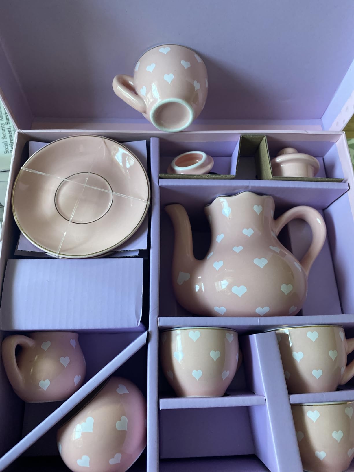 TUZT Tea Party Set for Little Girls Ages 3-8, White Floral Porcelain Tea Set with Gold Trim Edges, Princess Tea Time Toy Includes Pot & Cups & Saucers & Suitcase, Birthday Gifts for Toddlers Girls customer photo 1