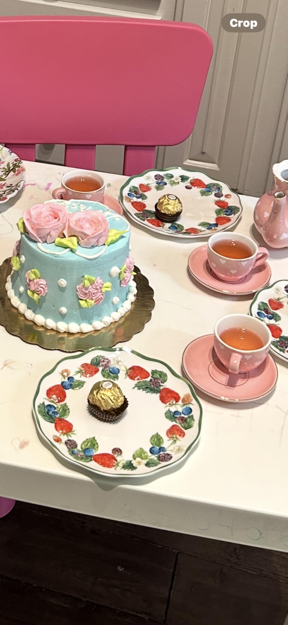 TUZT Tea Party Set for Little Girls Ages 3-8, White Floral Porcelain Tea Set with Gold Trim Edges, Princess Tea Time Toy Includes Pot & Cups & Saucers & Suitcase, Birthday Gifts for Toddlers Girls customer photo 2