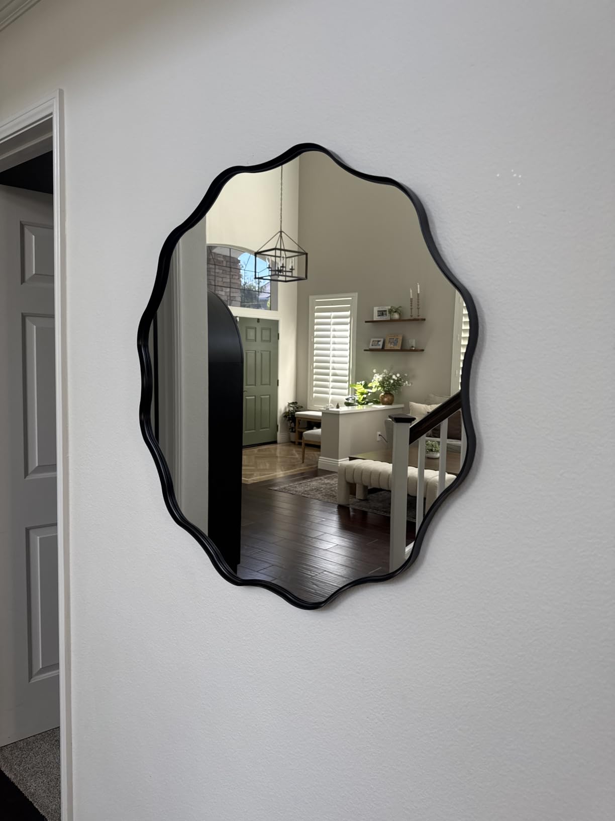 VooBang Gold Scalloped Circle Mirror, 24
