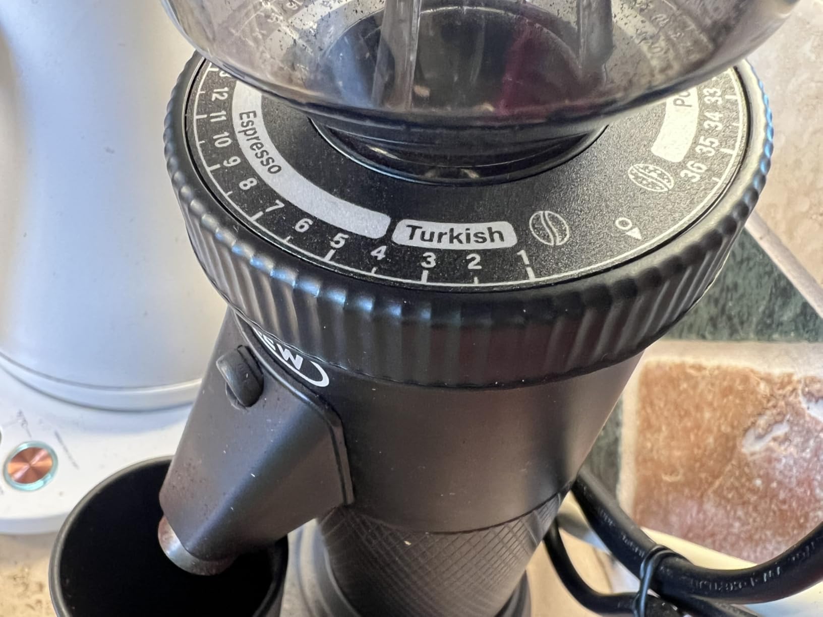 HiBREW G5 Electric Burr Coffee Grinder, Aluminum Body, Single Dose, Black | 48mm Conical Burr with Dual Speed Grinding, 36 Grind Levels, 50g Bean Capacity, Quiet & Compact, Anti-Static Design customer photo 1