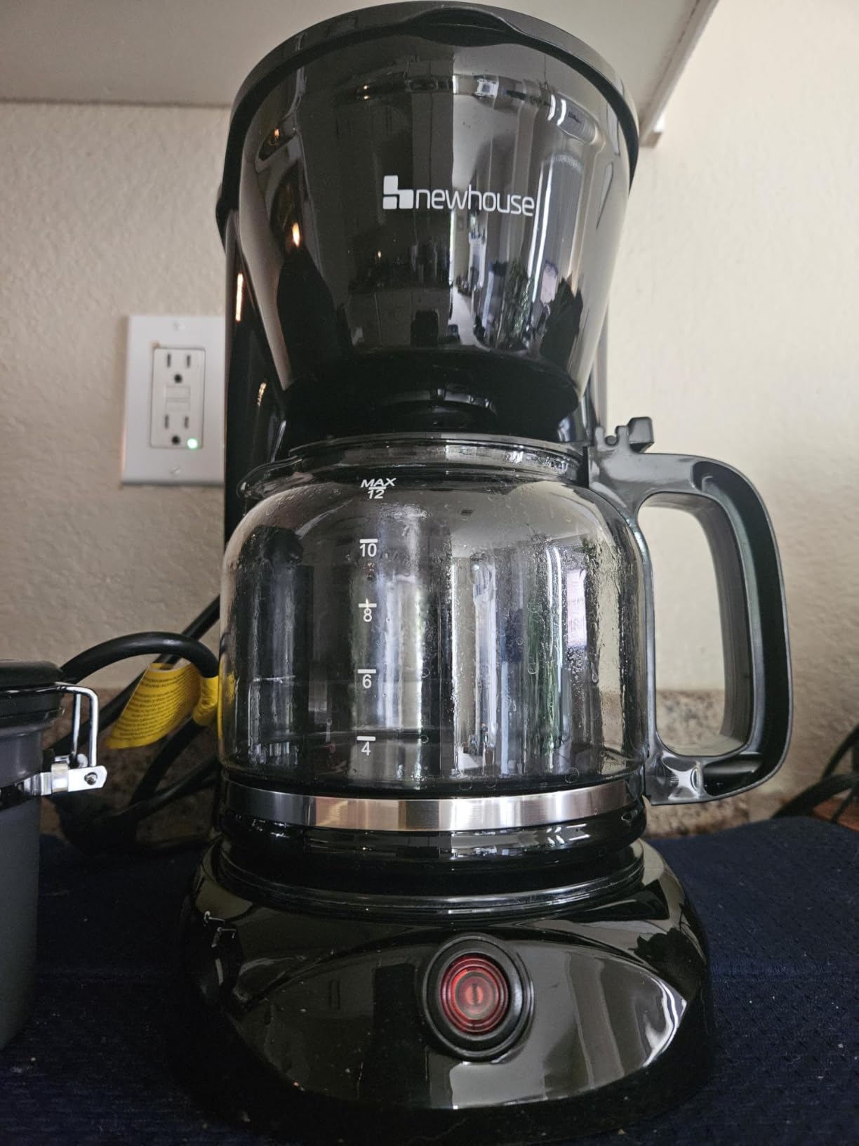 Newhouse Electric Coffee Machine NHCM-001-5, 5-Cup Coffee Maker with Auto Shut Off, Electric Pot with Metal Mesh Coffee Filter Basket, ETL Certified for Hospitality and Residential Use customer photo 2