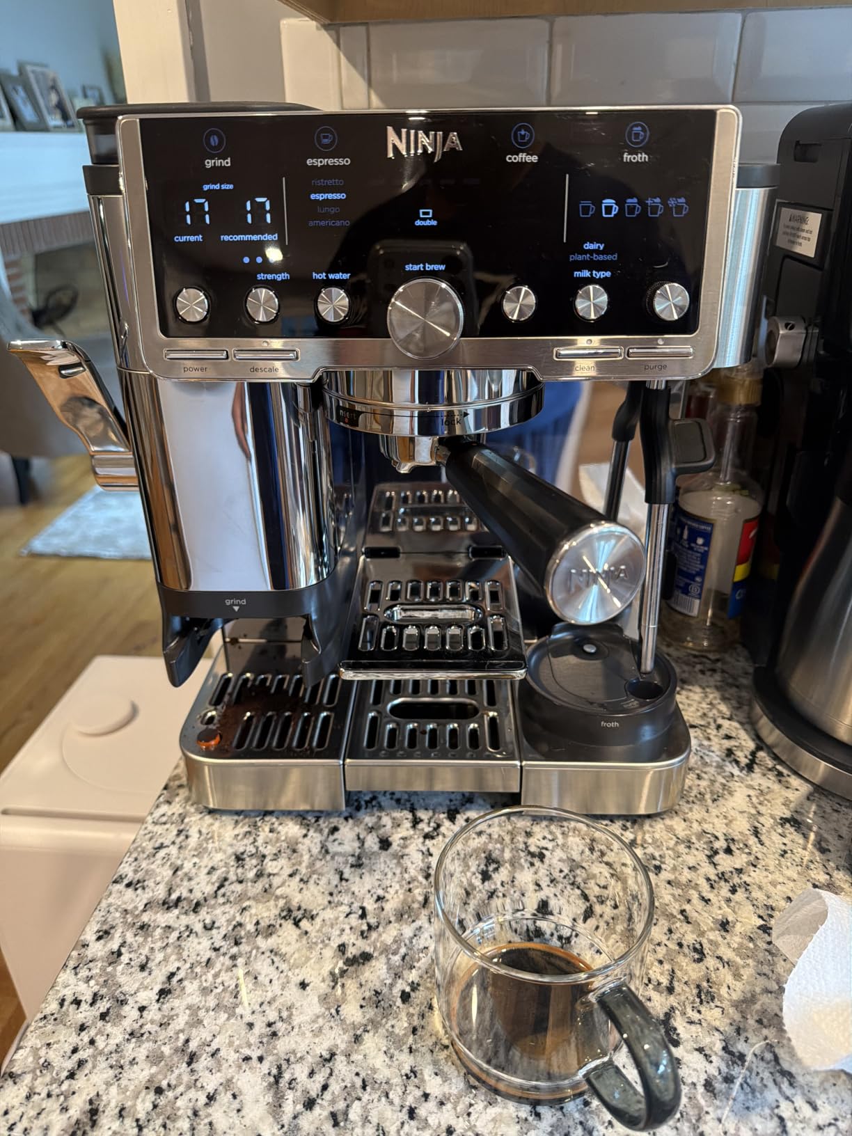 Ninja Luxe Café Pro Series, Espresso, Cold Brew, Hot Water, ES701 | Drip Coffee, Integrated Tamper, Built-in Grinder, Hands-Free Frother for Cappuccinos, Lattes, Americanos, Dairy or Non-Dairy customer photo 2