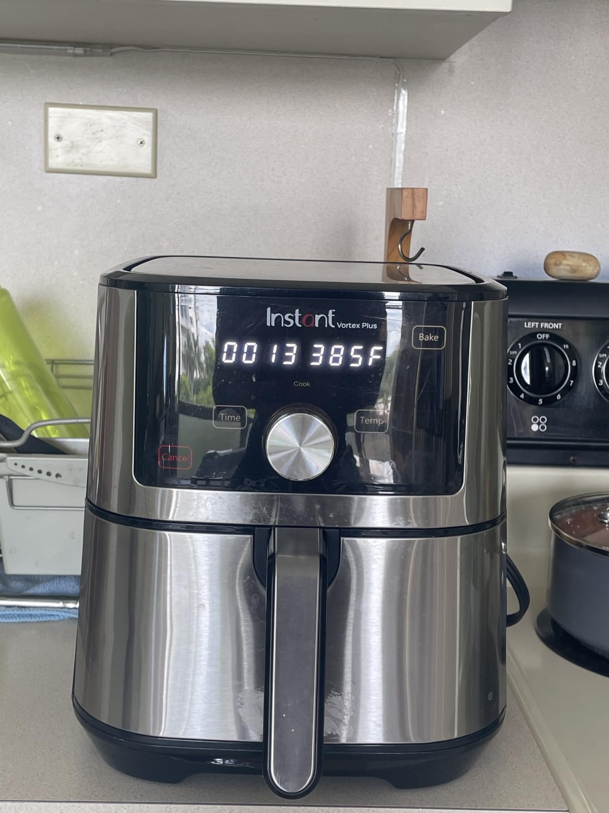 Instant Pot 4Qt Vortex 6-in-1 Mini Air Fryer, Custom Program Options, Air Fry, Broil, Roast, Dehydrate, Bake, Reheat, Black, 4 Quarts customer photo 2