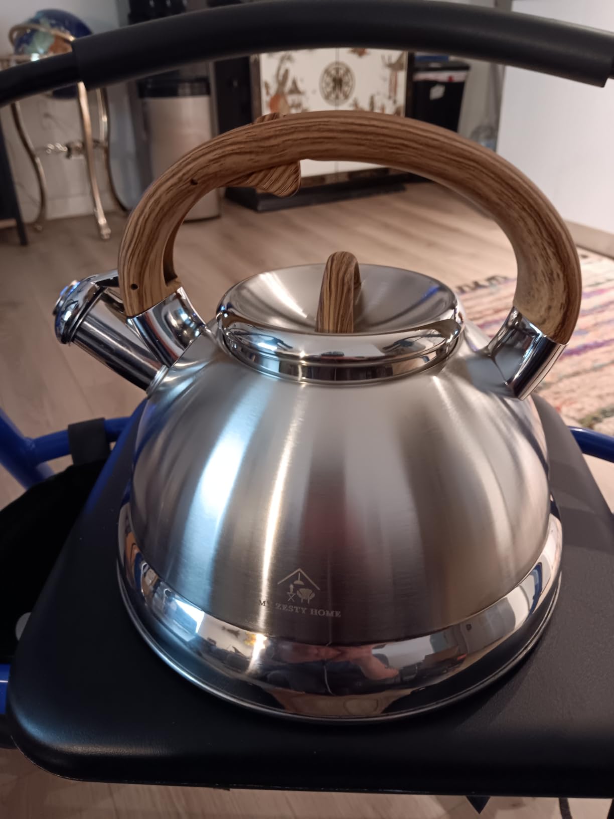 3.1 QT Whistling Tea Kettle, Large Stainless Steel Teapot for Stovetop customer photo 2