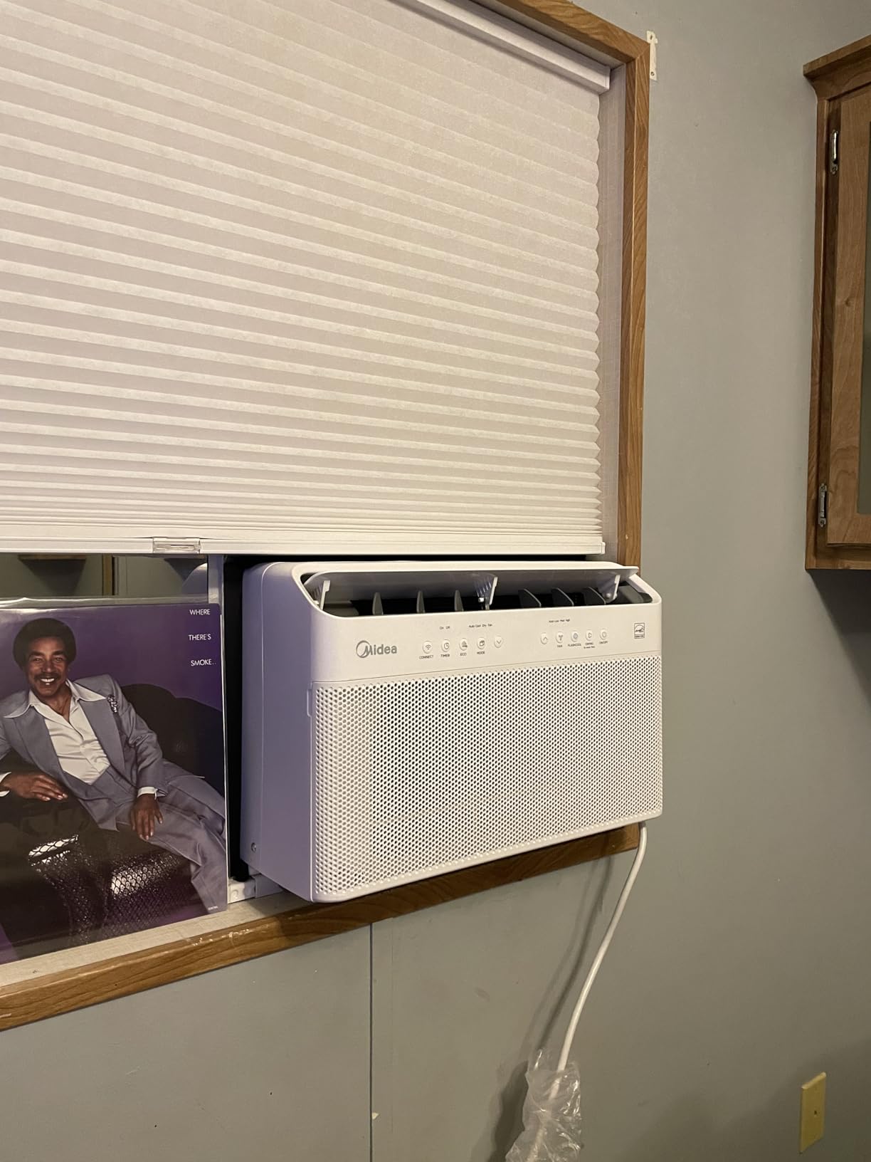 Midea 8,000 BTU U-Shaped Smart Inverter Window AC, Cools 350 Sq Ft, Ultra Quiet, Alexa/Google Compatible, 37% Energy Savings customer photo 1