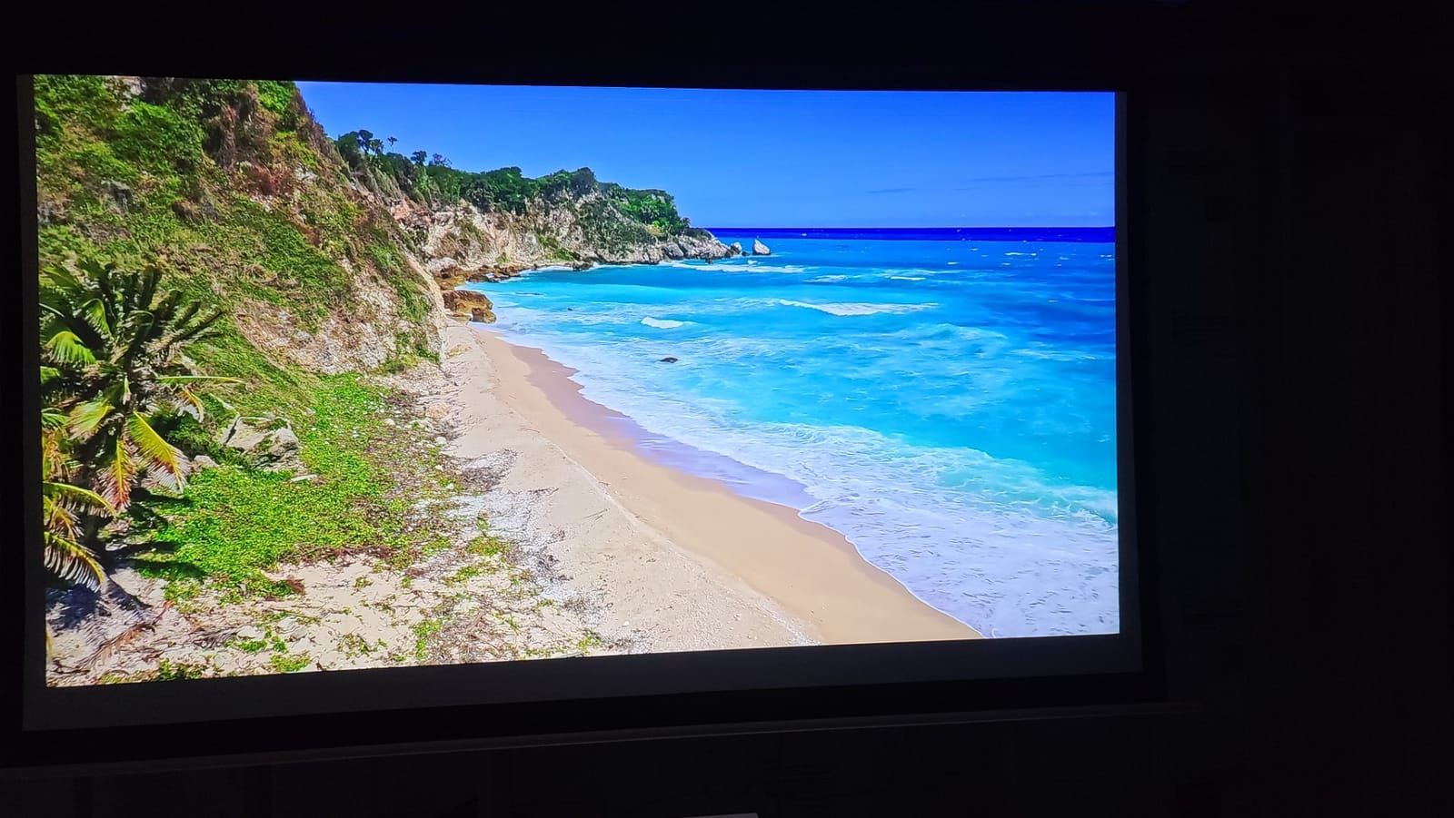 WEMAX Nova Pro 4K Ultra Short Throw Projector, Google TV, 2100 ISO Lumens customer photo 1