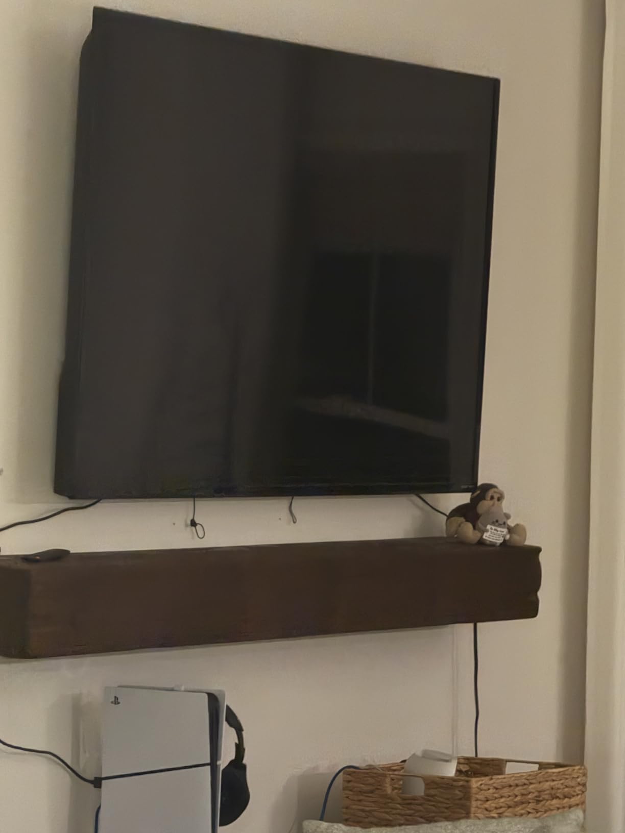Samsung 98-Inch Class QLED Q7F Series Samsung Vision AI Smart TV (2025 Model, 98Q7F) Quantum HDR, Object Tracking Sound Lite, Q4 AI Gen1 Processor, 4K upscaling, Gaming Hub w/Alexa Built-in customer photo 2