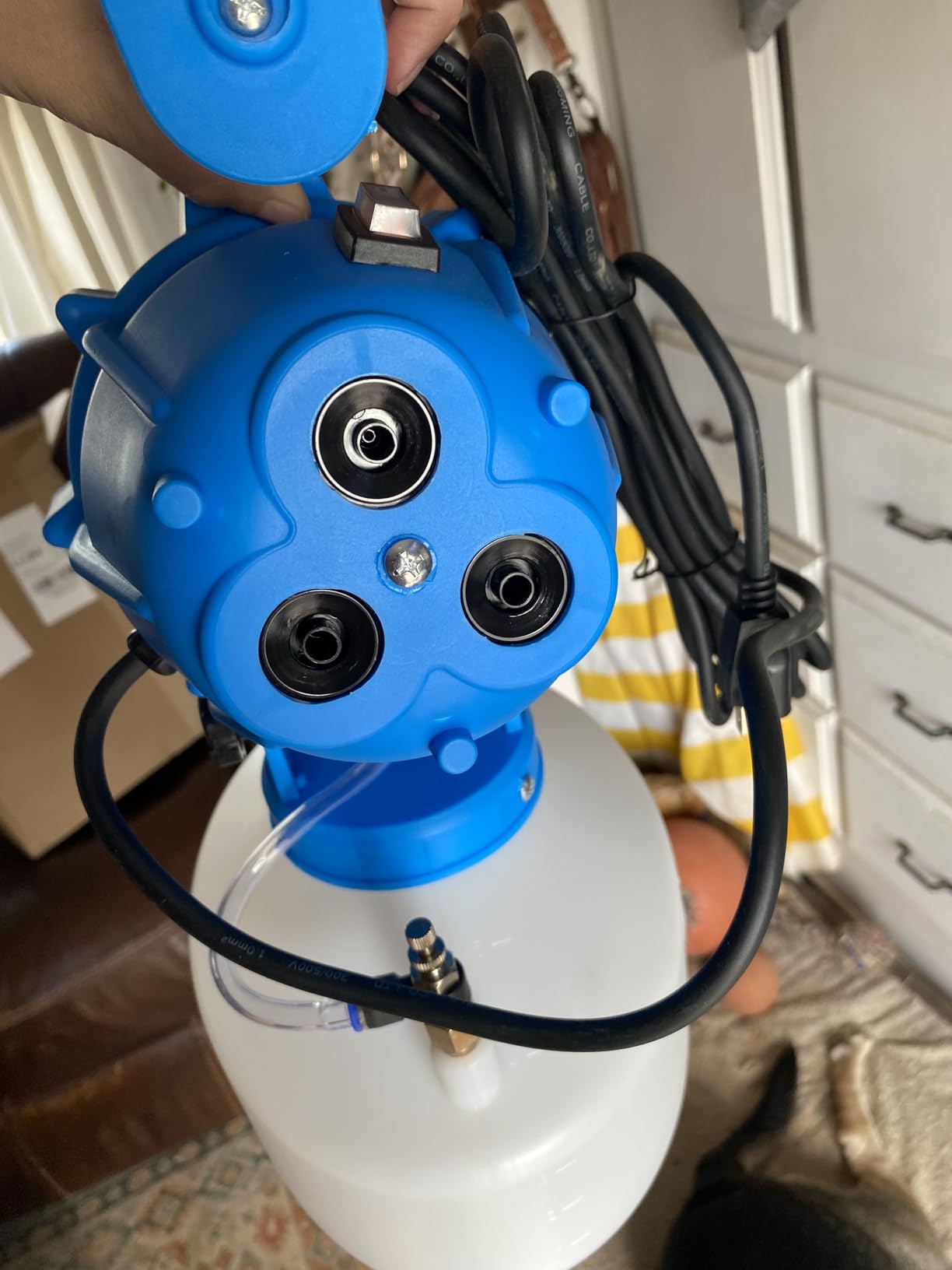 5L (1.3 Gallon) Electric ULV Fogger Sprayer Machine with 3 Nozzles, Portable Cold Fogger with Adjustable Flow Rate, 30ft Spraying Distance for Home, School, Hotel, Church, Garden, Yard customer photo 1