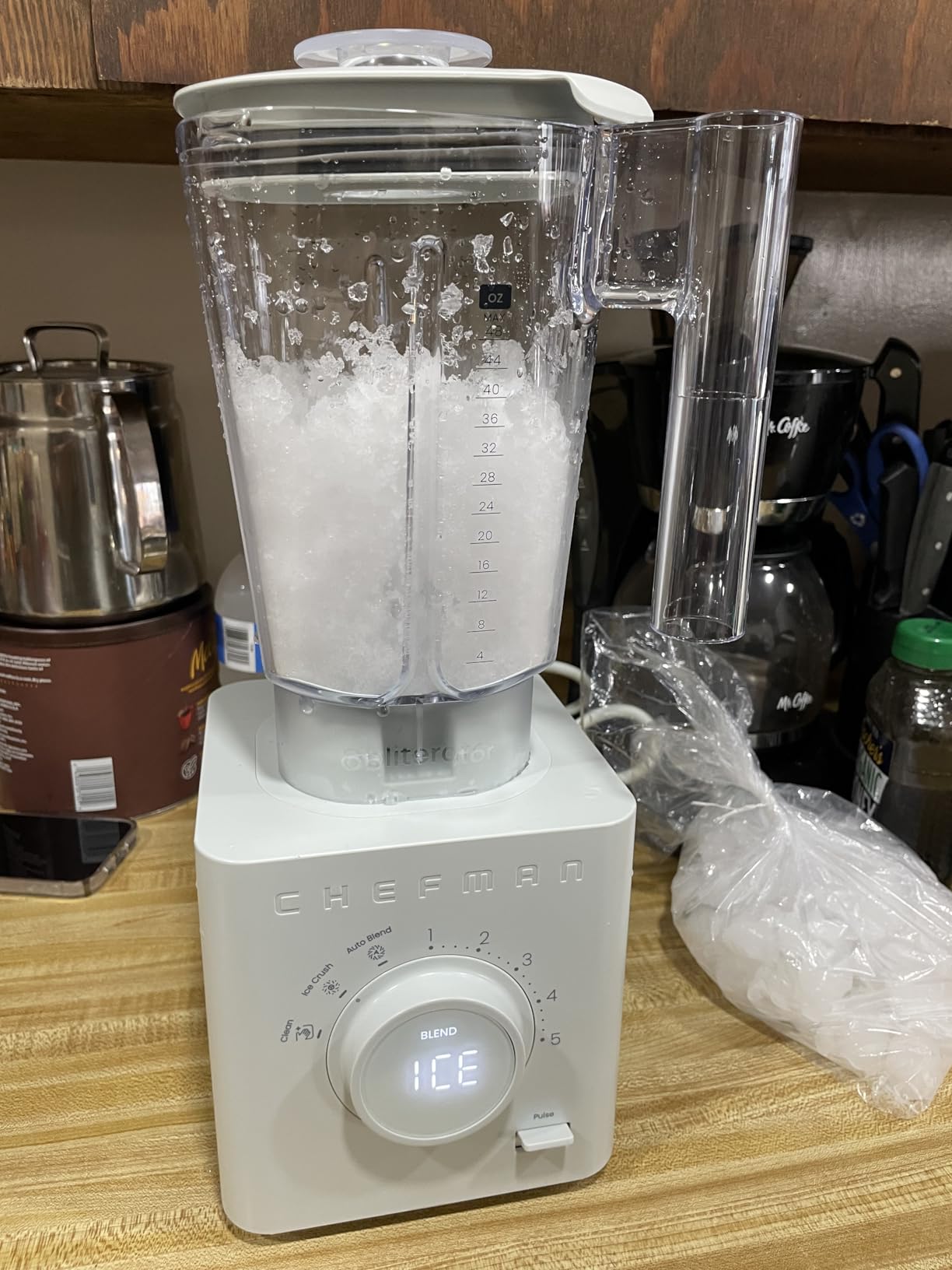 Chefman Obliterator 48 oz Countertop Blender for Smoothies, 1380W Motor to Crush Ice, Nuts, and Frozen Fruit with Stainless Steel Blade, Auto Blend Function, Includes Tamper and Scraper customer photo 2