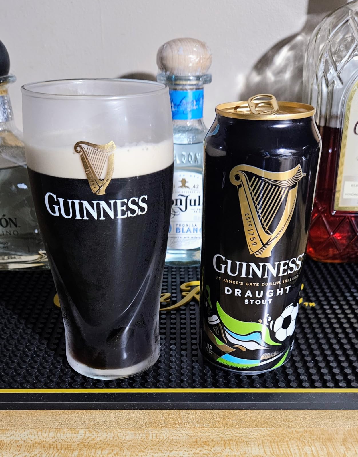 Guinness 20oz Tulip Pint Glass – Flying Toucan & Tortoise Design – 2 Pack | Official Merchandise Vintage Irish Pub Barware customer photo 2