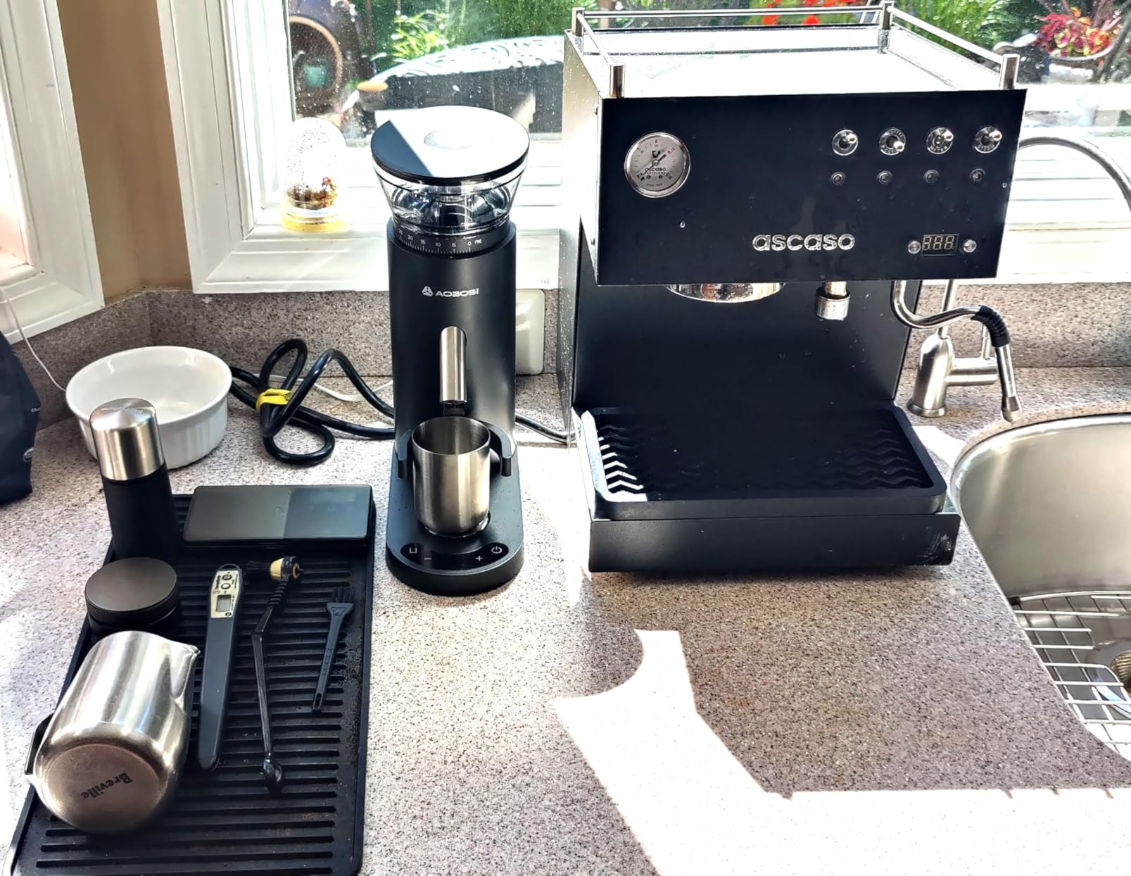 AAOBOSI Cordless Burr Coffee Grinder, Rechargeable with 60 Grind Settings & Anti-Static, Digital Timer Touchscreen, Portable Electric Grinder for Espresso, Pour Over, French Press, Travel, Camping customer photo 1