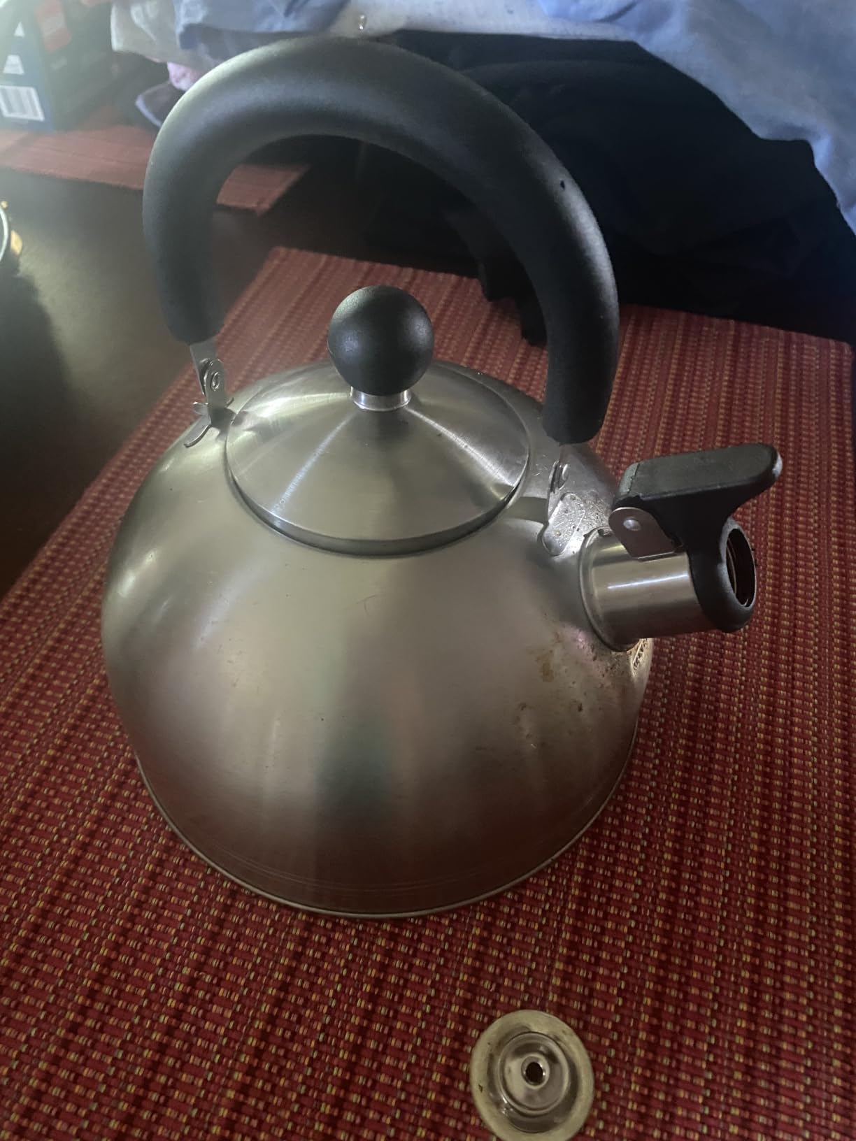 Mr. Coffee Clarefield 2.4 Qt Whistling Tea Kettle – Matte Black Stovetop Water Kettle with Lid, Heat-Resistant Nylon Handle and Knob, Stainless Steel Trim customer photo 1