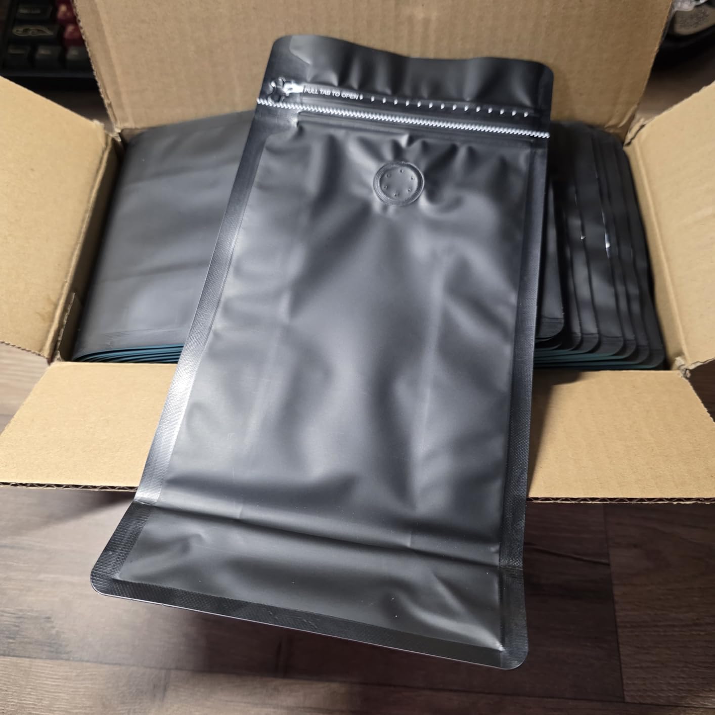 Coffee Bags with Valve(60pcs,16oz,1lb) Vented Coffee Beans Packaging Bags High Barrier Aluminumed Foil Flat Bottom Heat Sealed Side Zipper Resealable Storage Bag for Home or Business(Black+Blue) customer photo 1